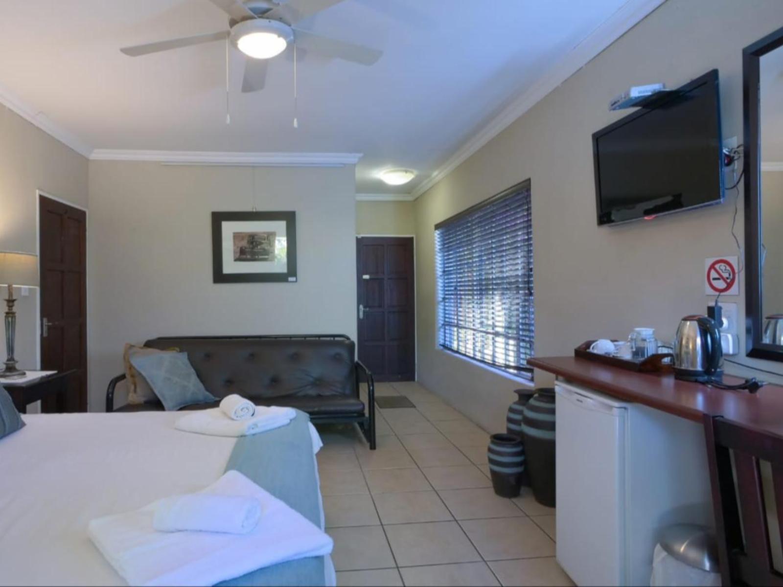Room 2 — Photo of the whole room