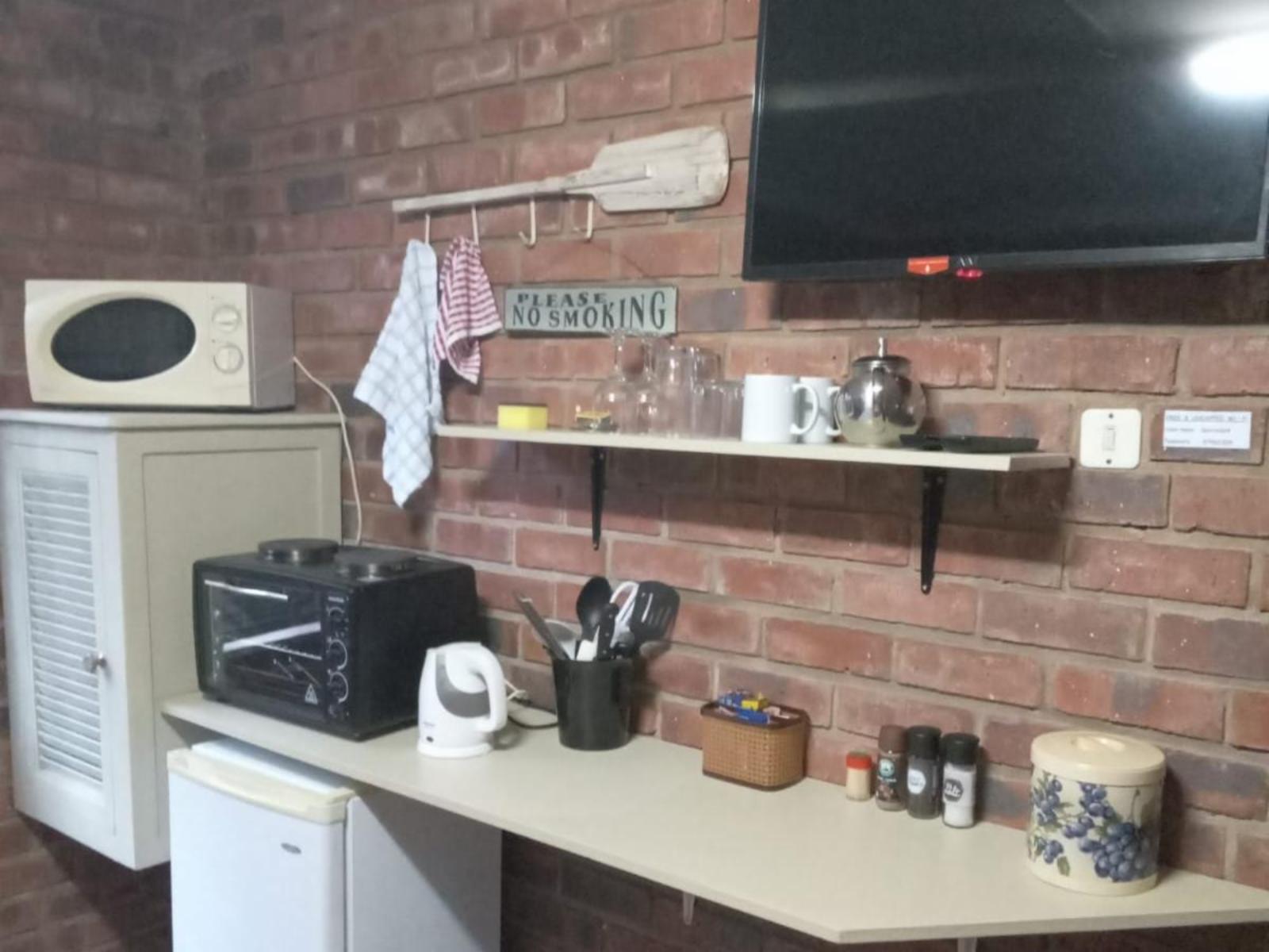 Room 1 — Kitchenette