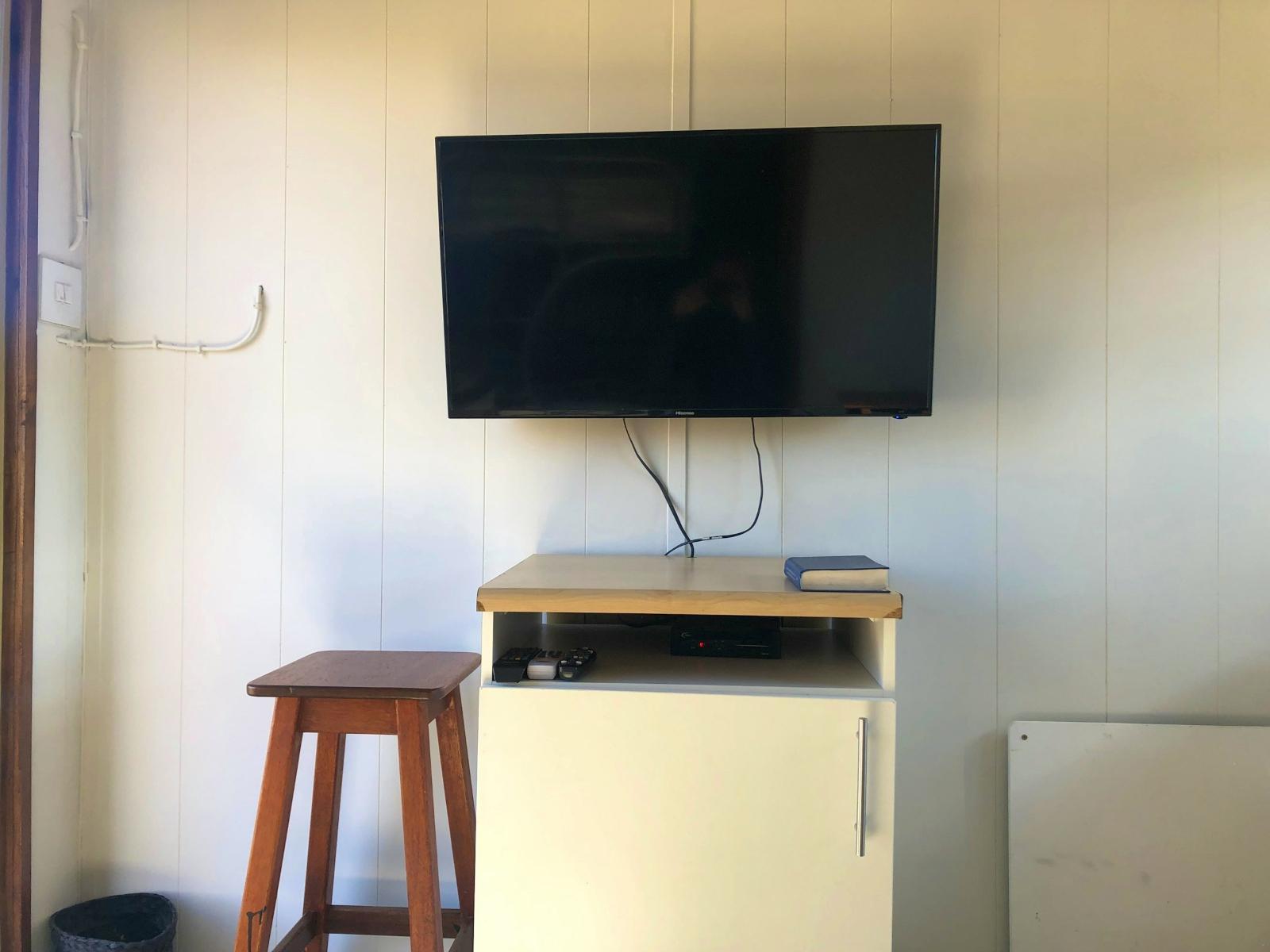 Room 1 — TV and multimedia