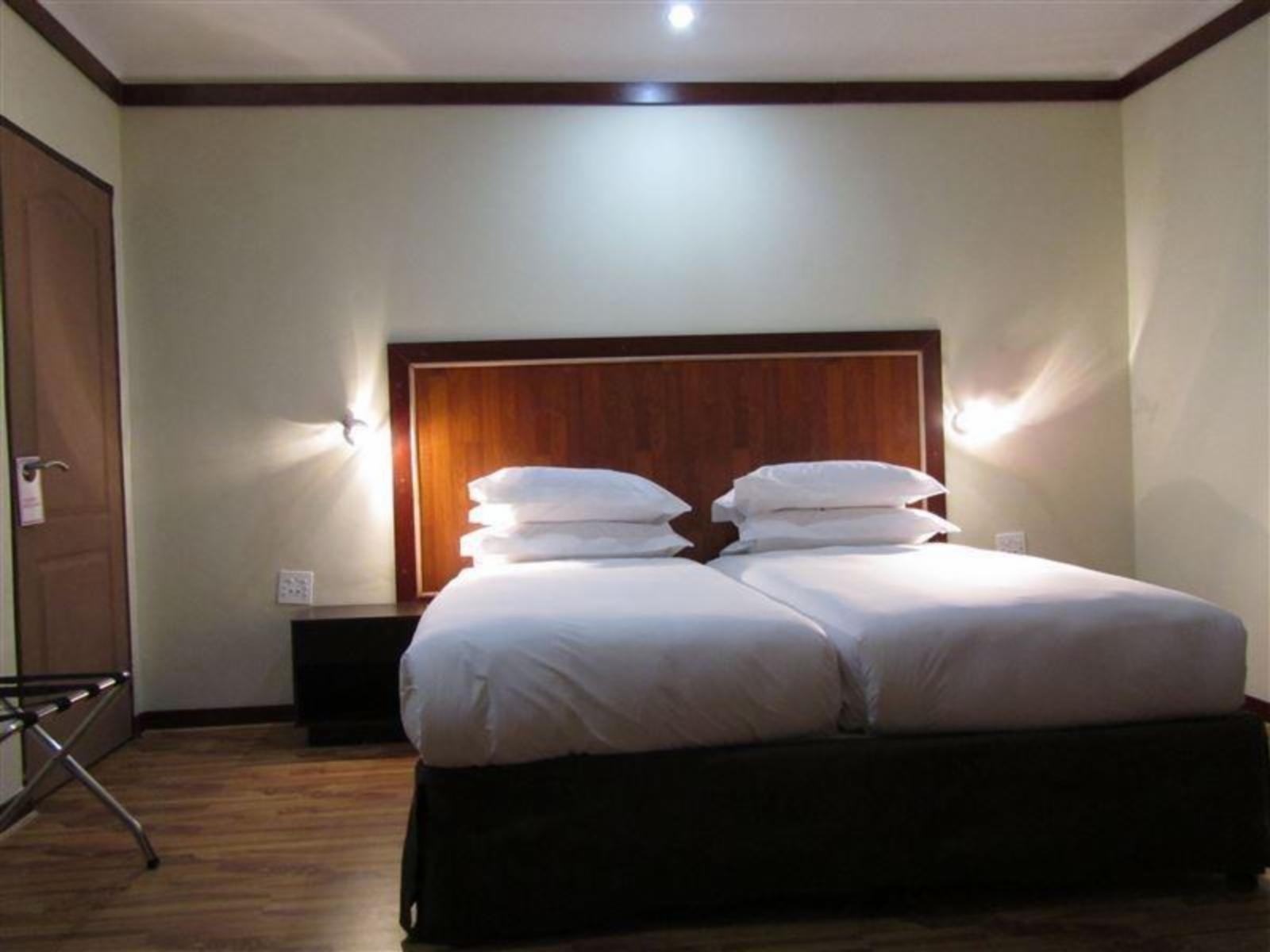 Room 1 — Photo of the whole room