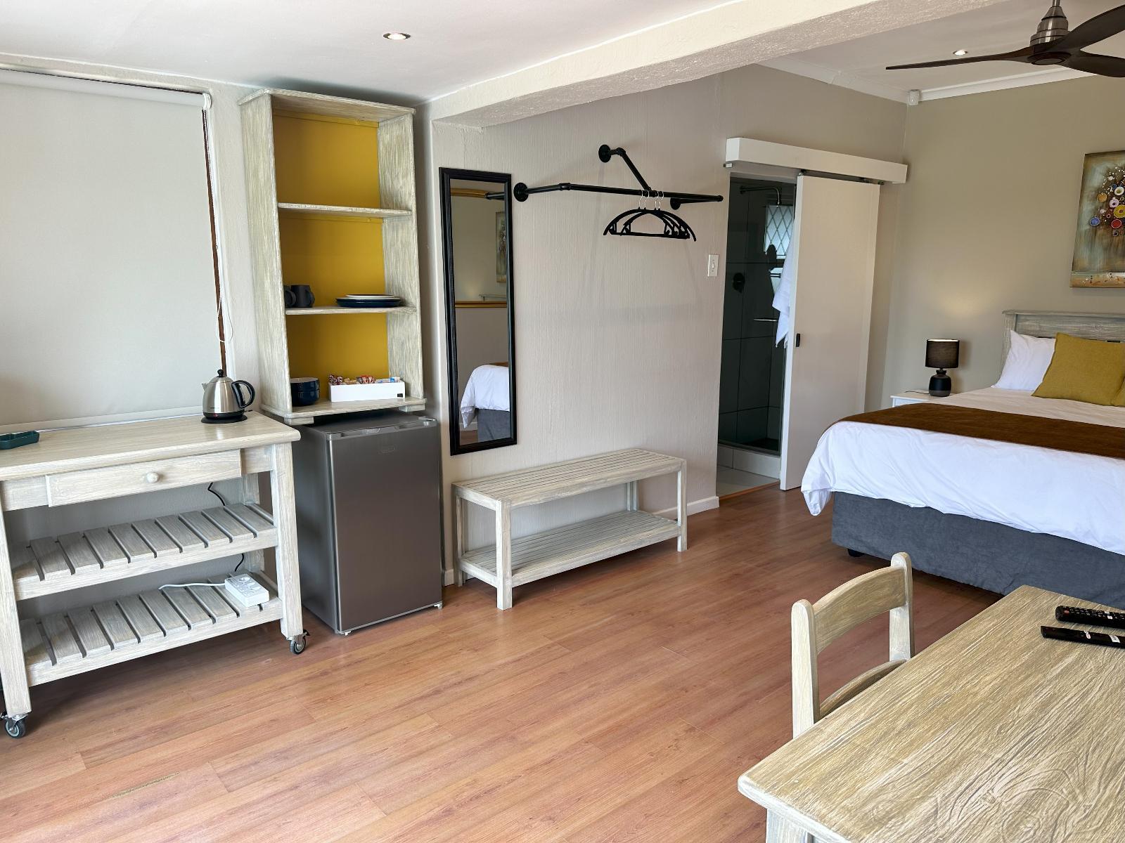 Room 1 — Photo of the whole room