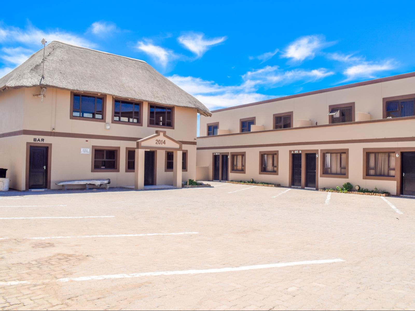 La Coastal Guesthouse