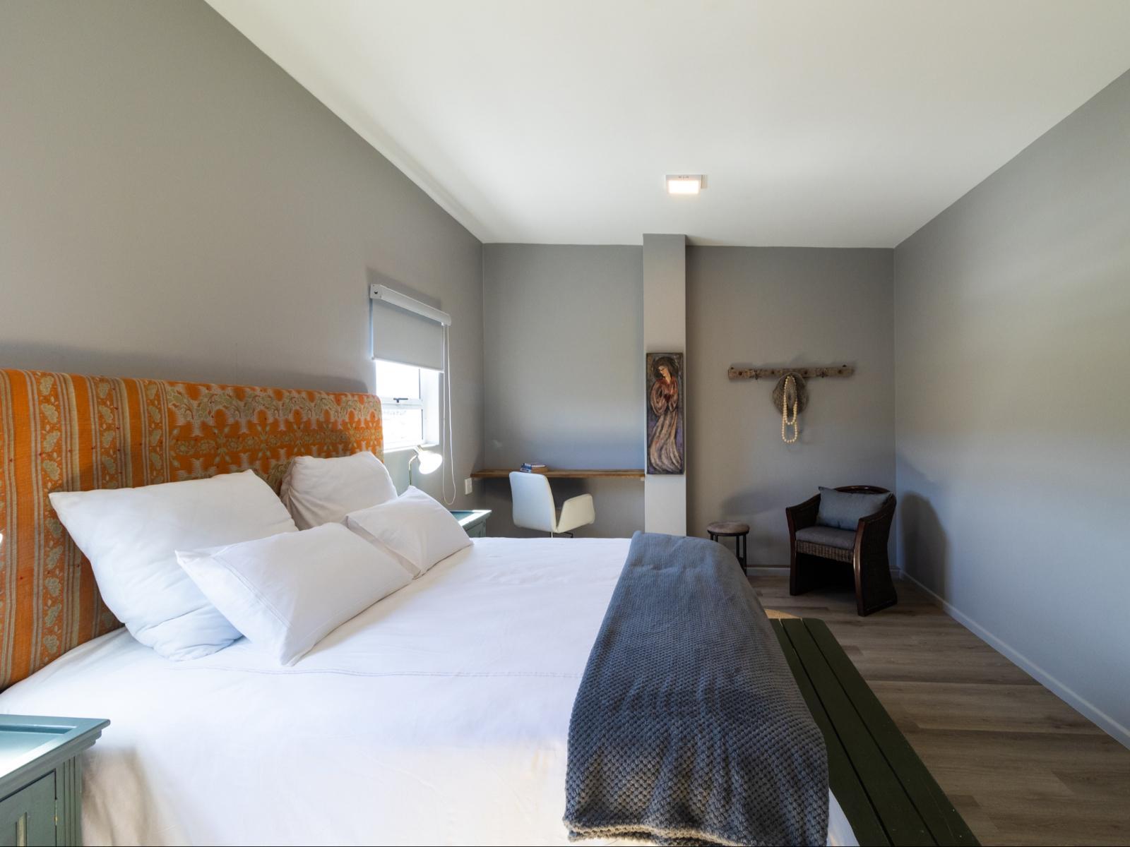 Room 1 — Photo of the whole room