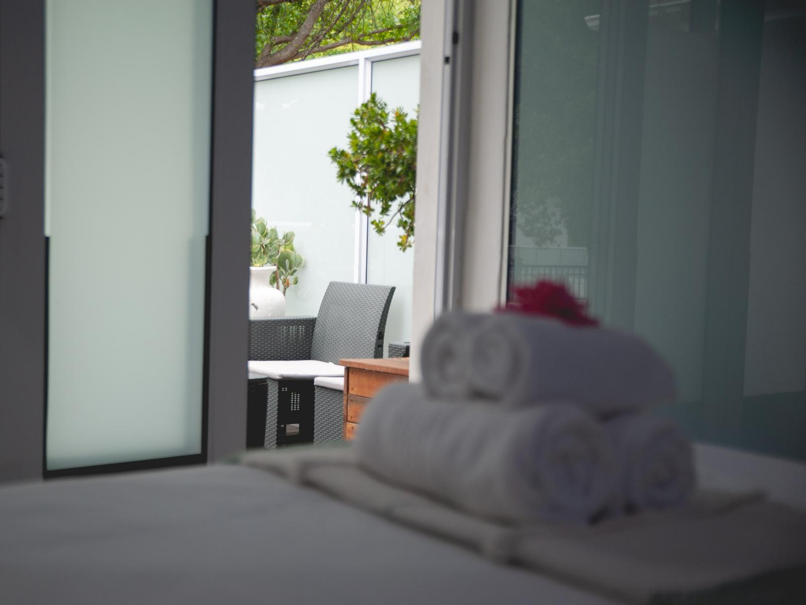 Room 1 — Balcony/Terrace