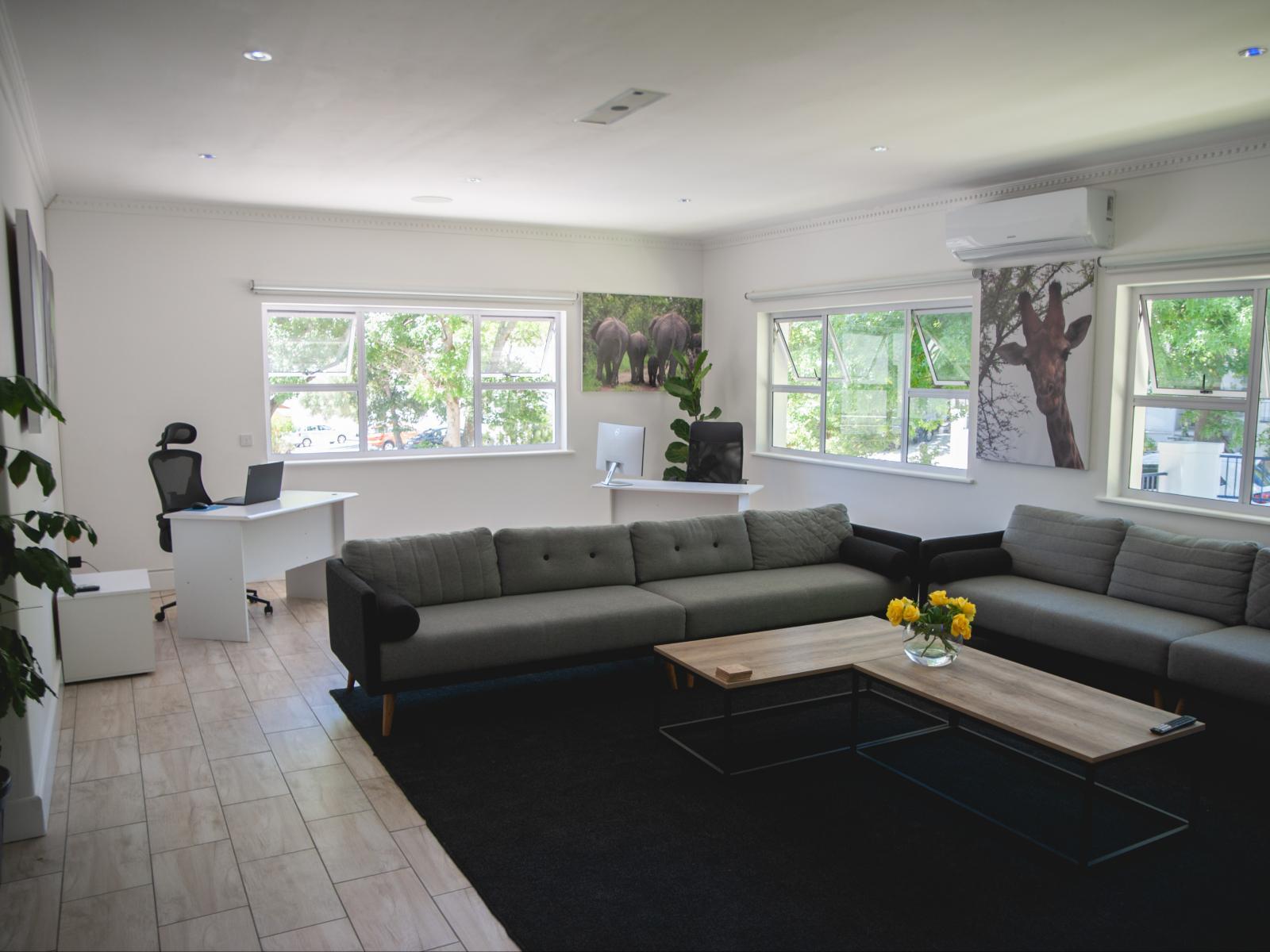 Communal lounge/ TV room
