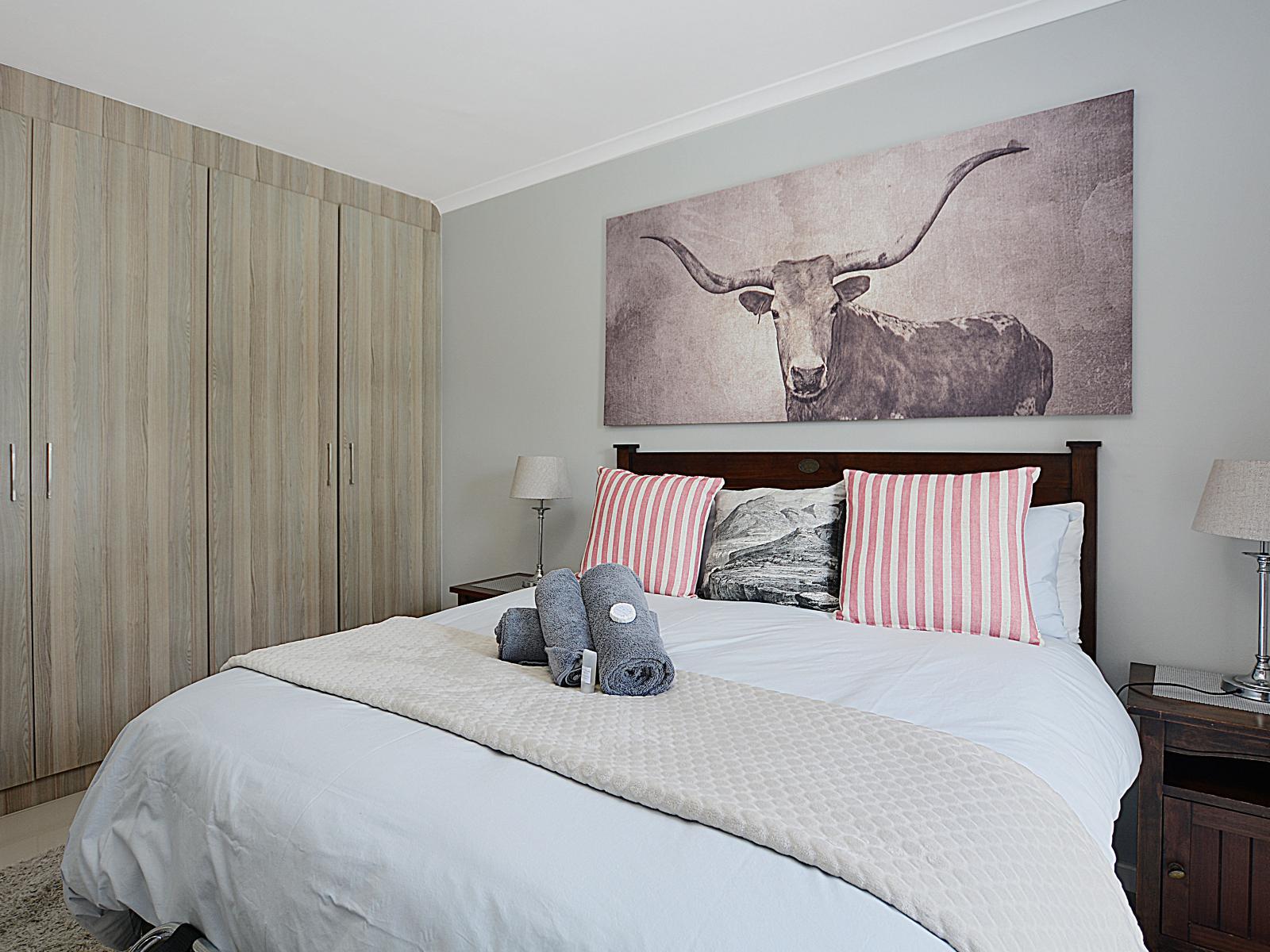 Room 1 — Photo of the whole room