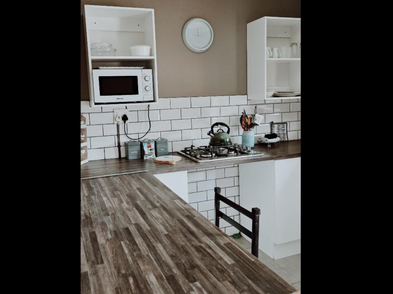 Room 1 — Kitchenette