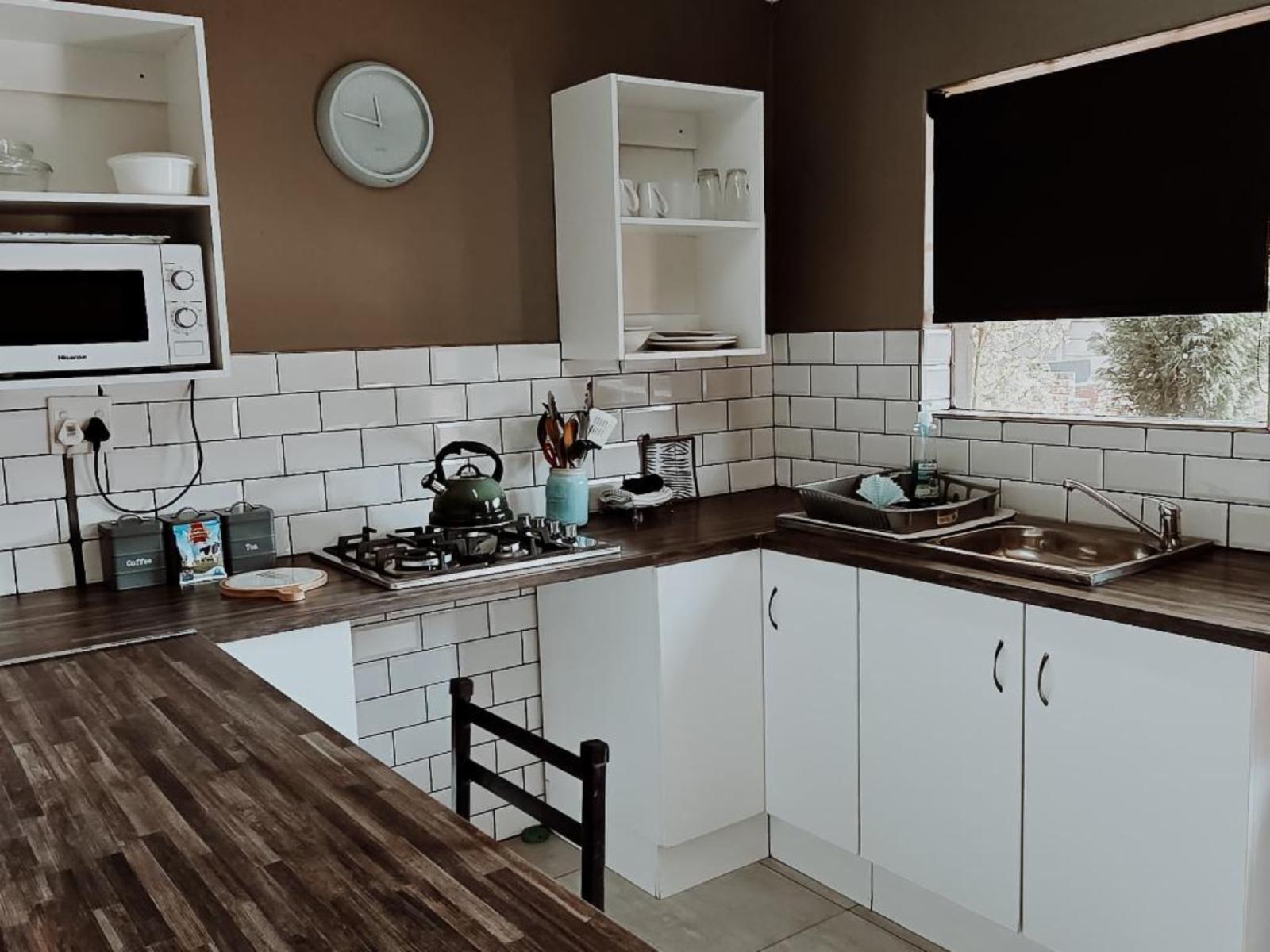 Room 1 — Kitchenette