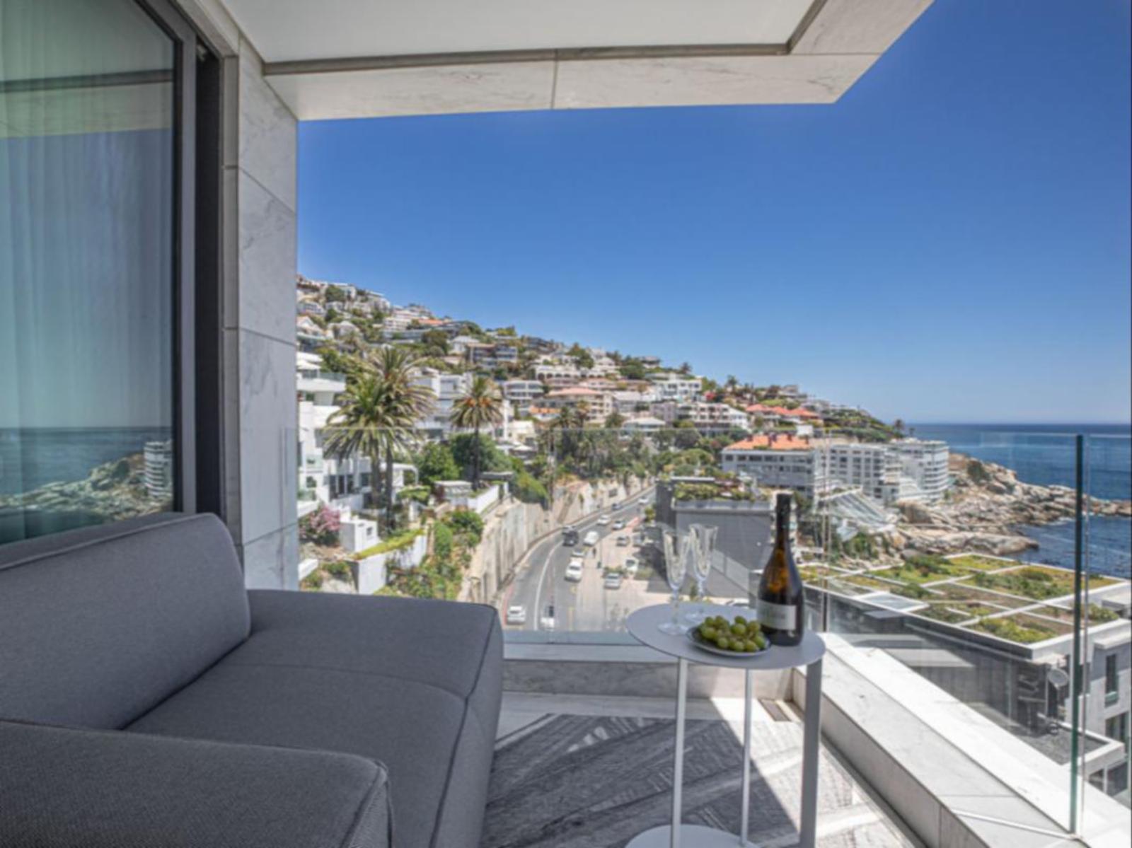 Room 1 — Balcony/Terrace
