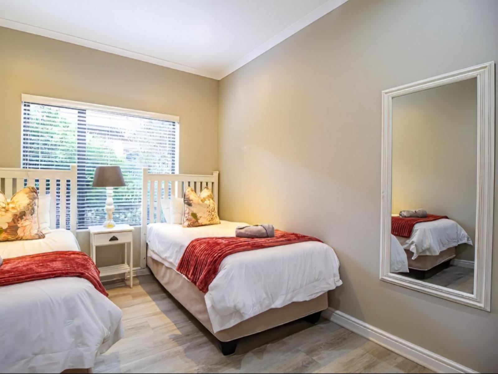 Room 1 — Photo of the whole room