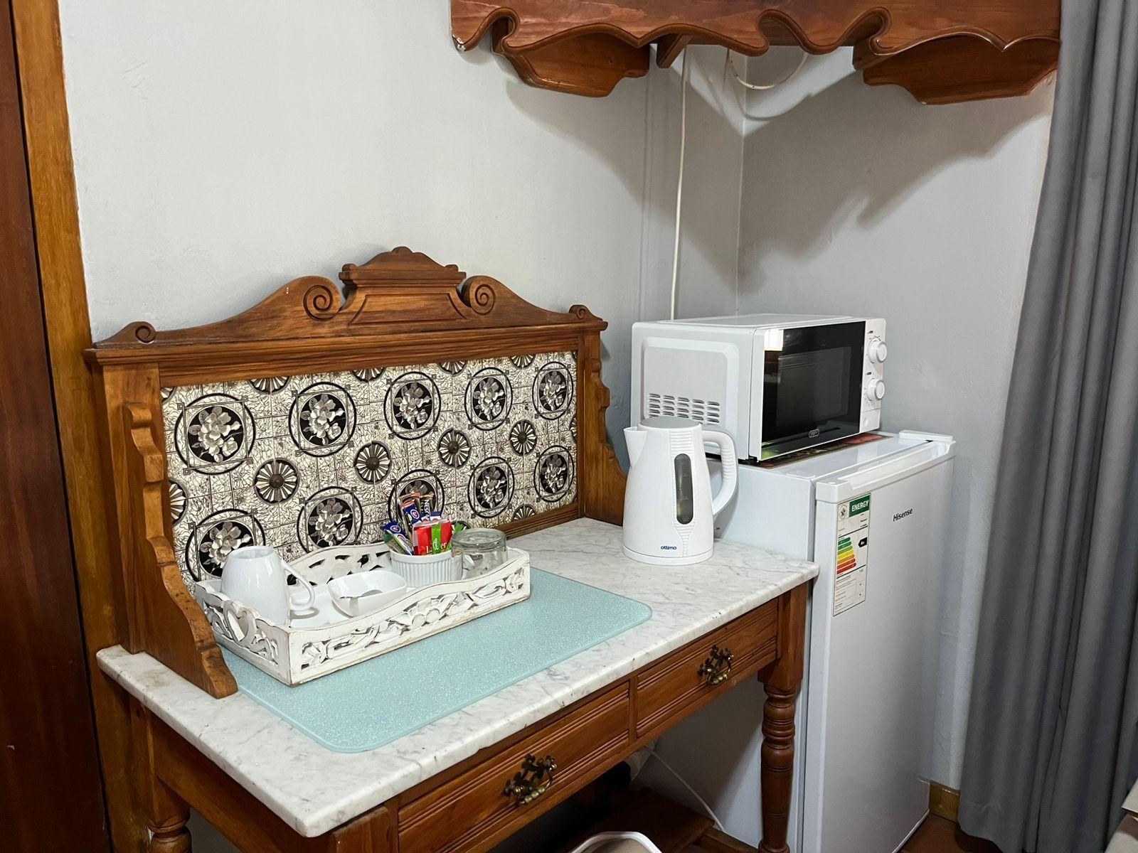 Room 2 — Coffee/tea facilities