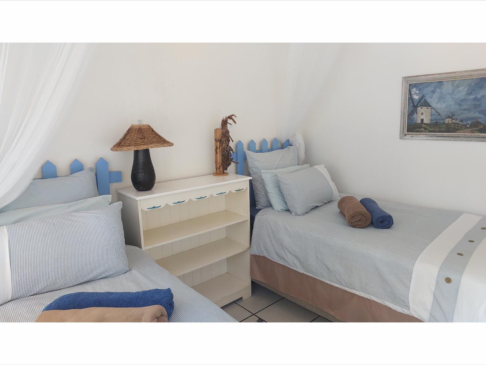 Room 2 — Photo of the whole room