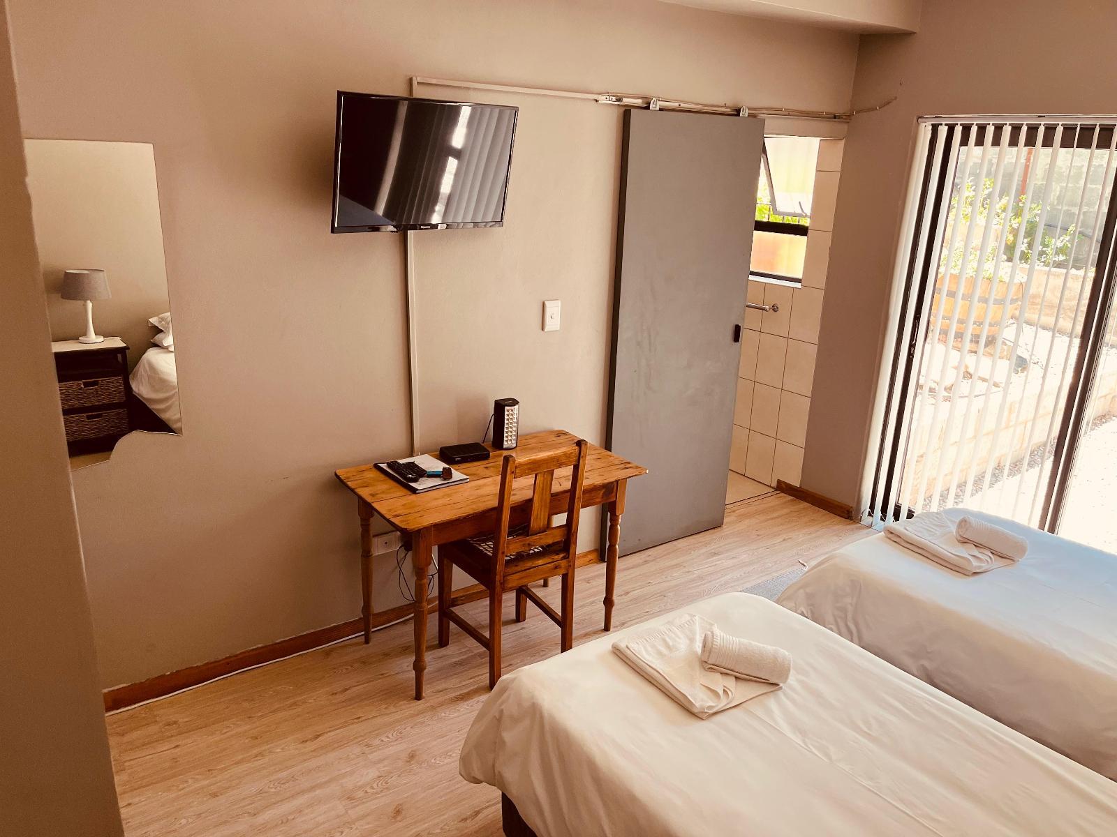Room 1 — Photo of the whole room