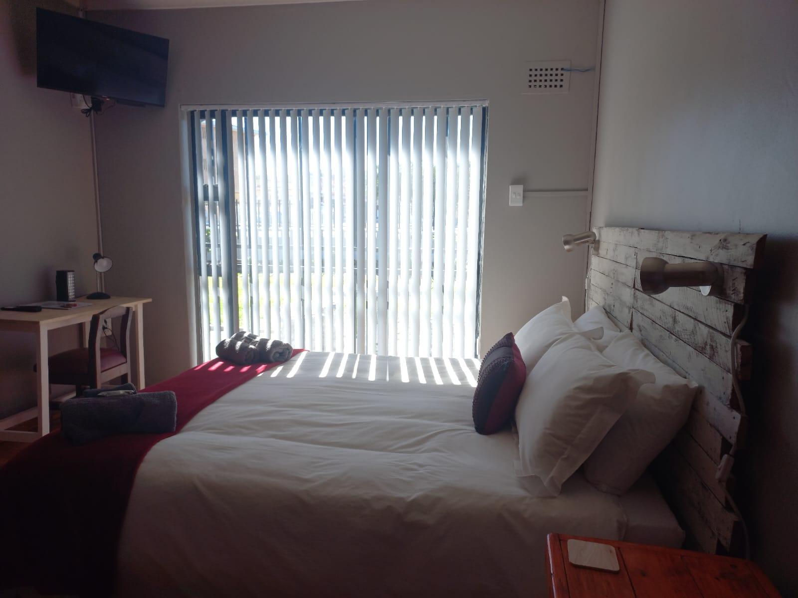 Room 1 — Photo of the whole room