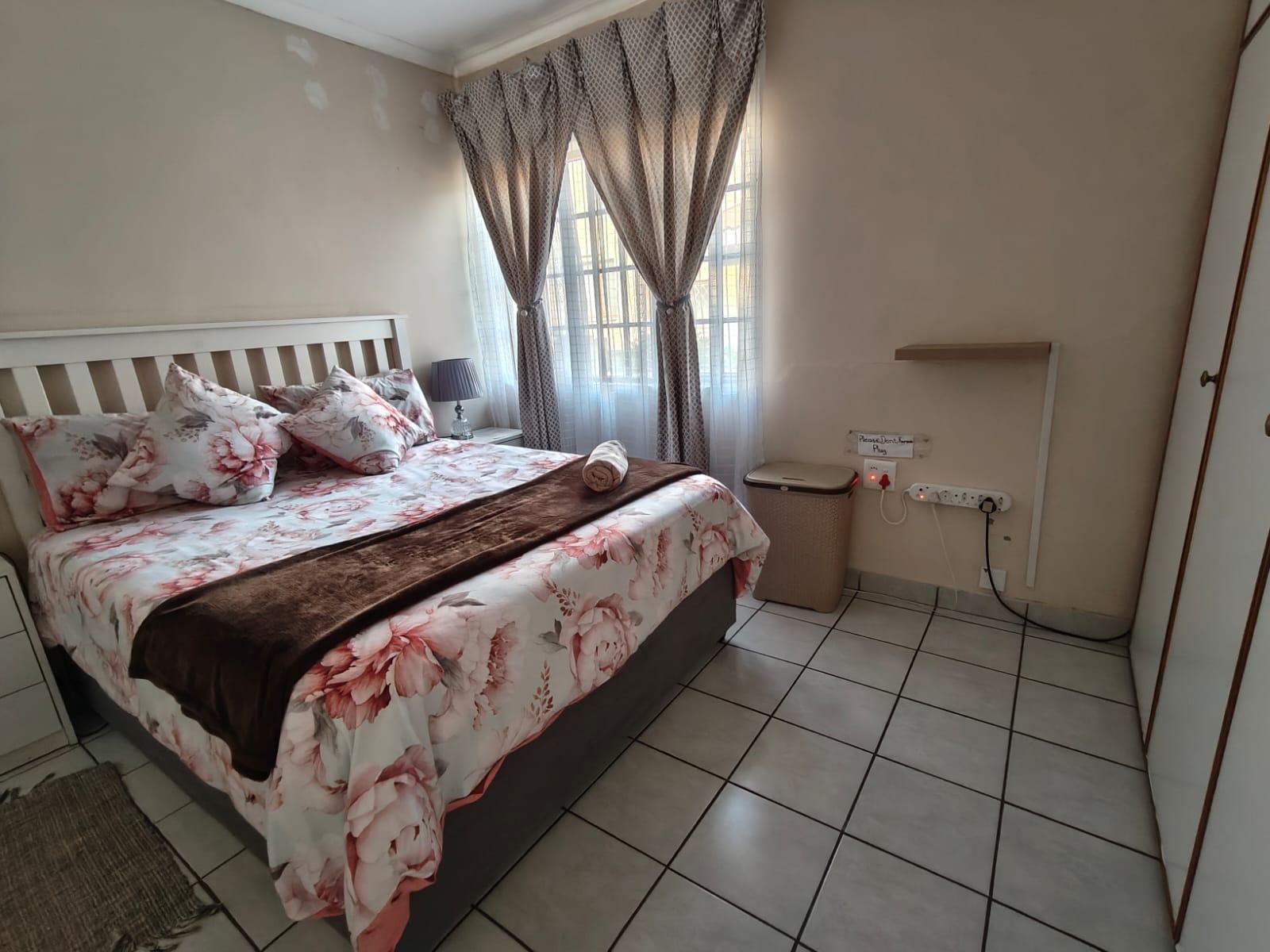 Room 1 — Photo of the whole room