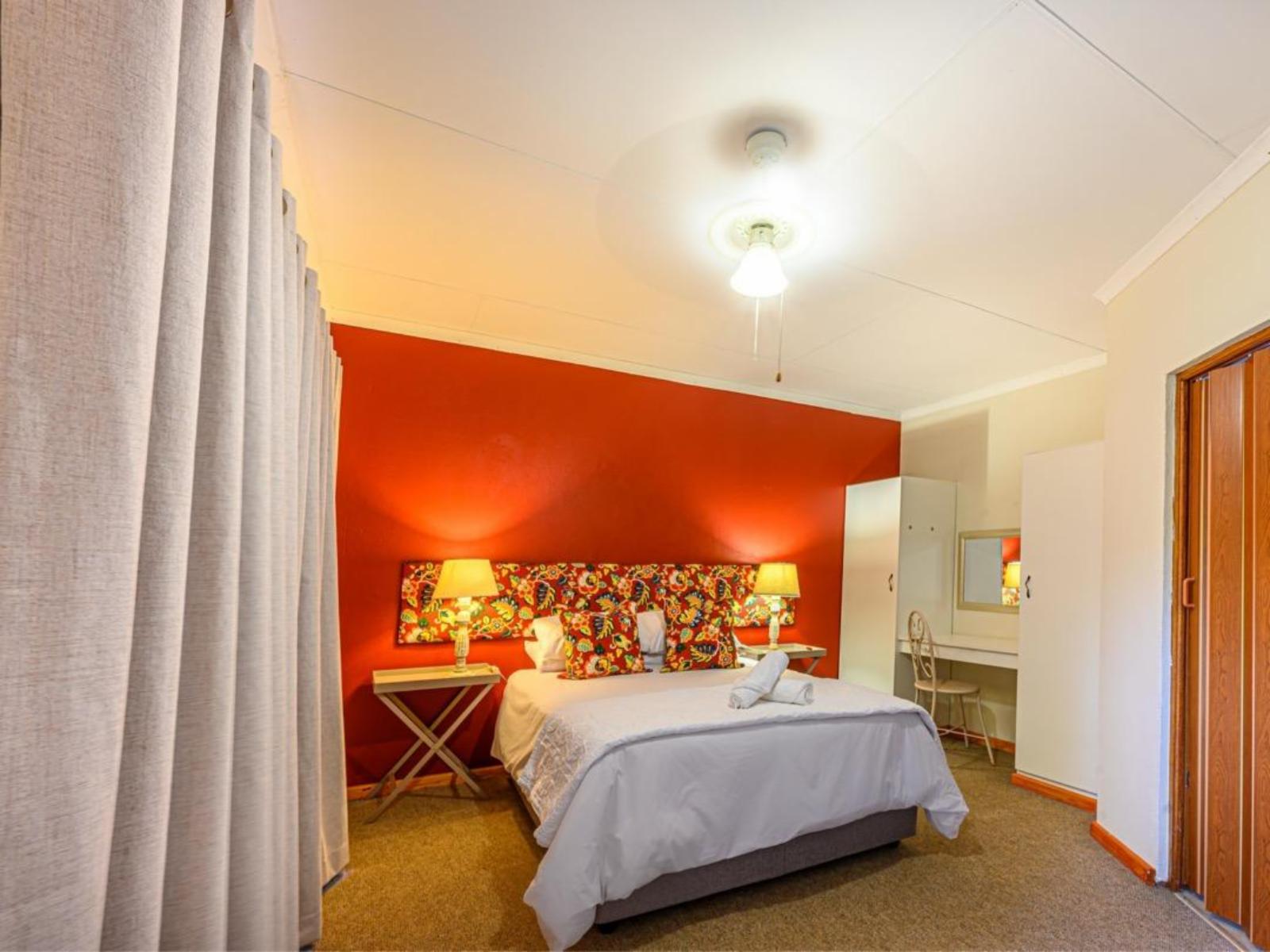 Room 2 — Photo of the whole room