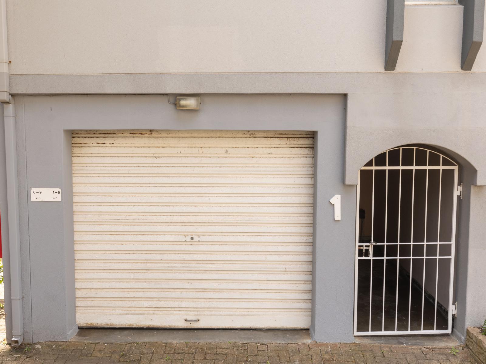 Room 1 — Facade or entrance
