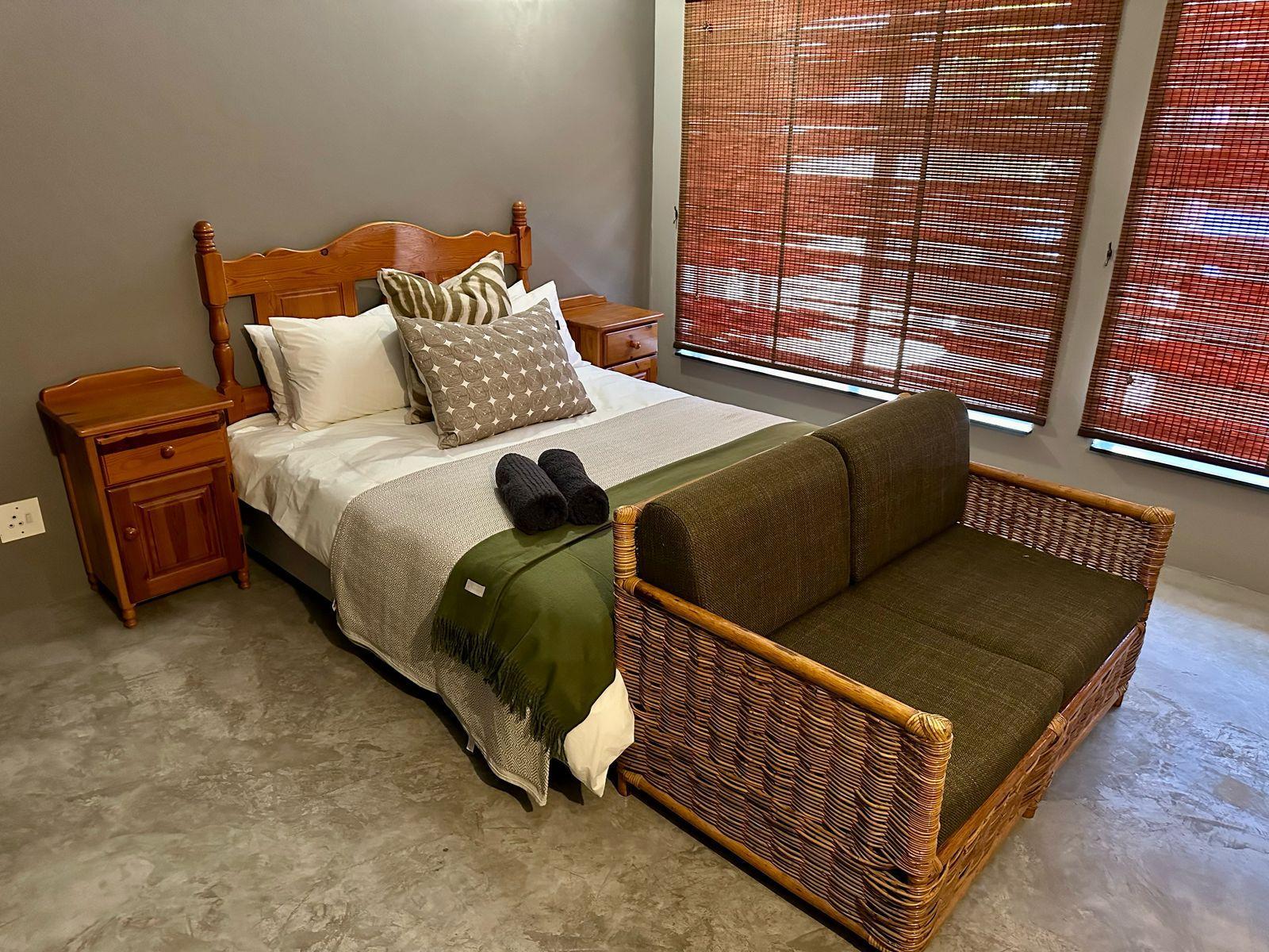 Room 1 — Photo of the whole room