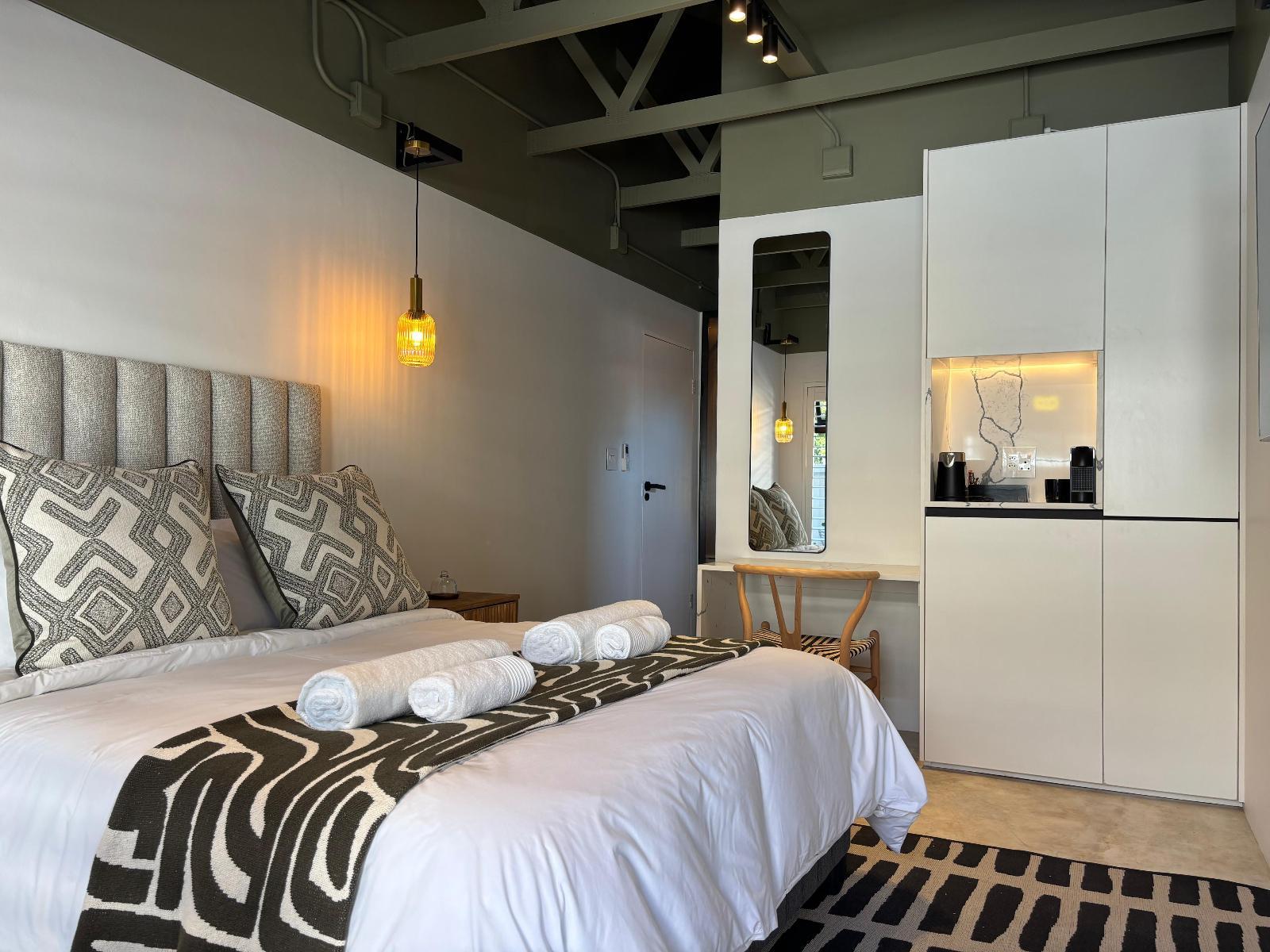 Room 1 — Photo of the whole room
