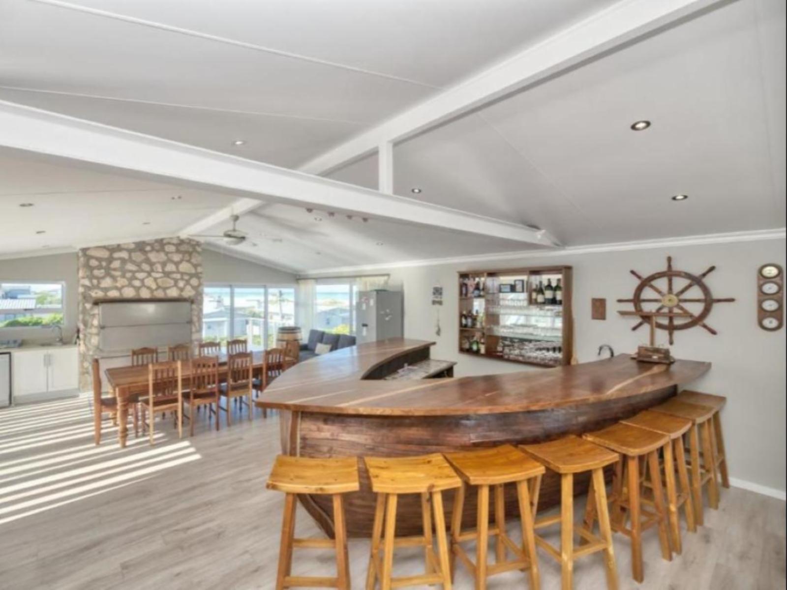 Room 1 — Lounge or bar