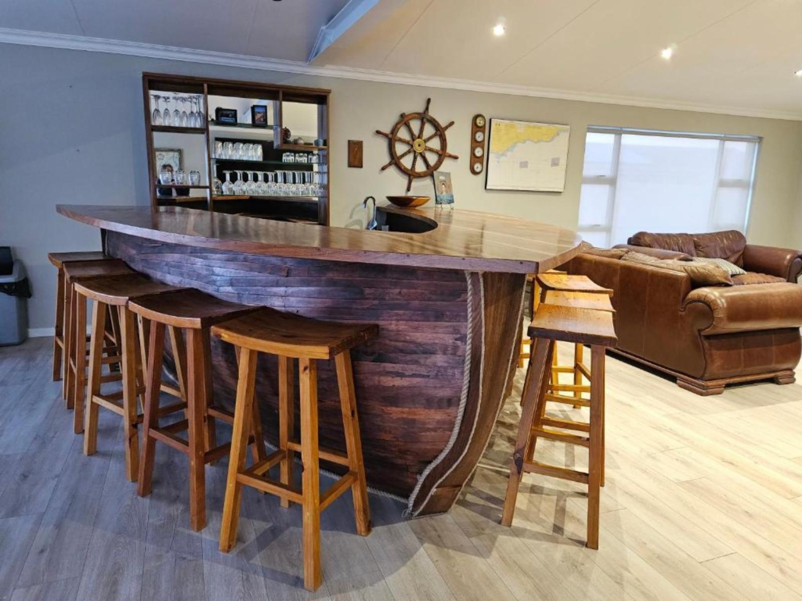 Room 1 — Lounge or bar