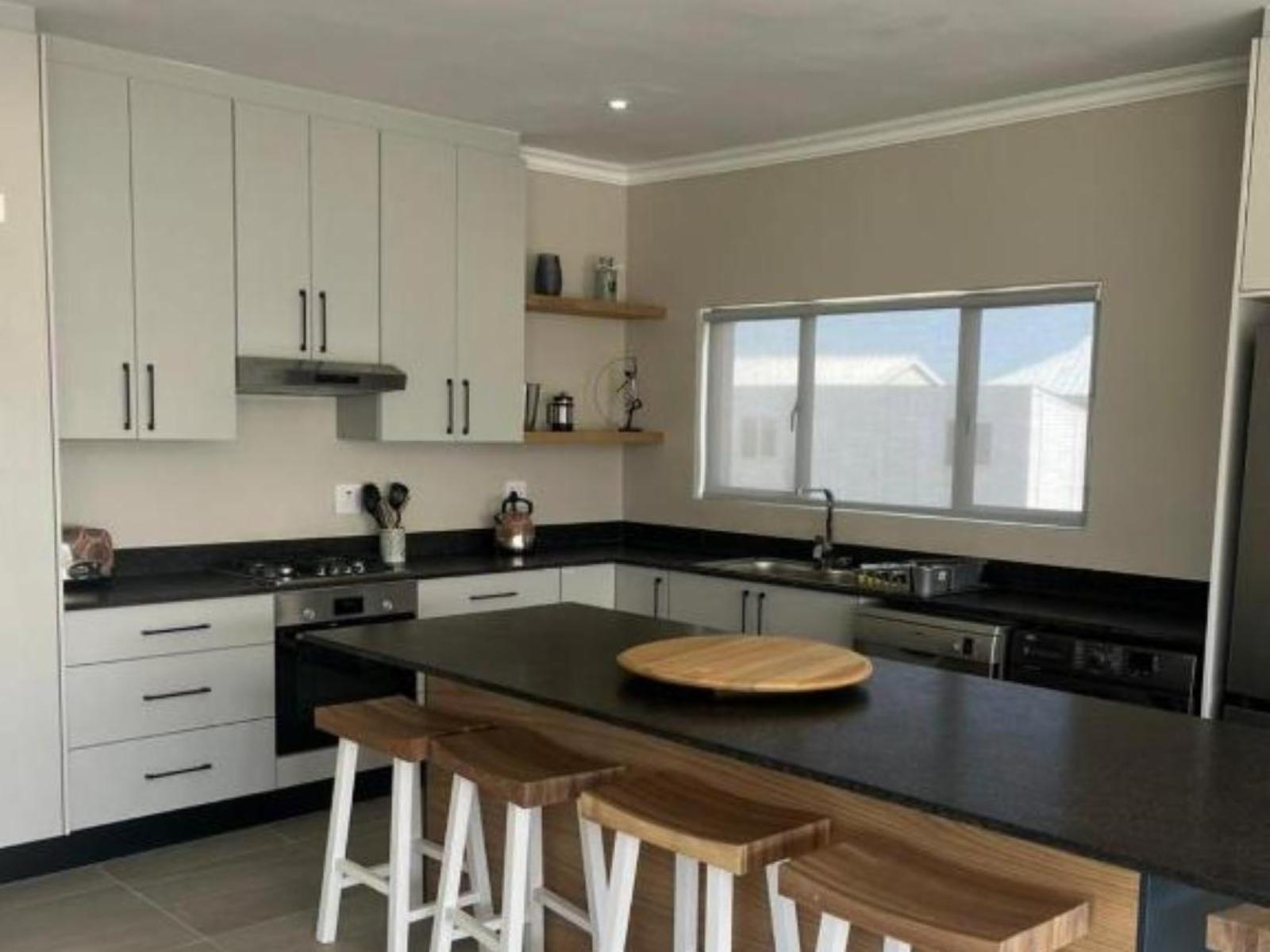 Room 1 — Kitchenette