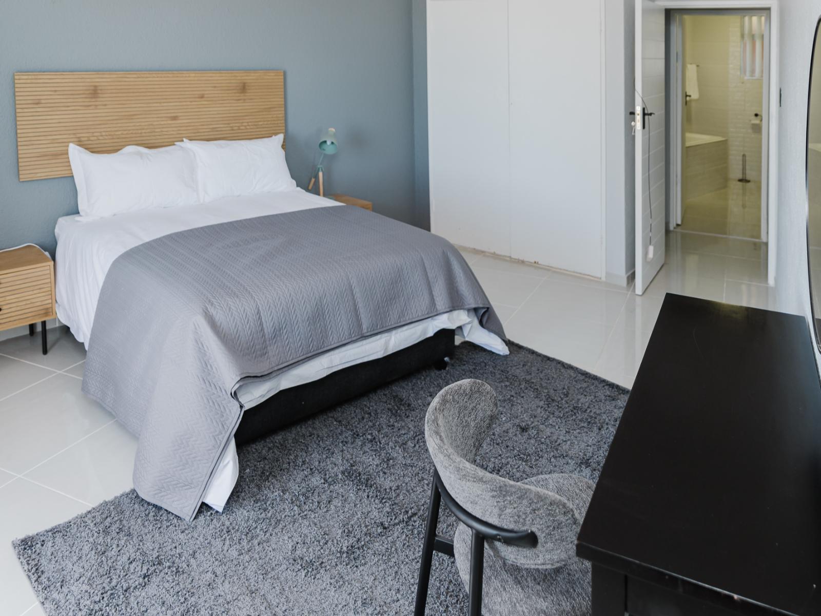Room 1 — Photo of the whole room