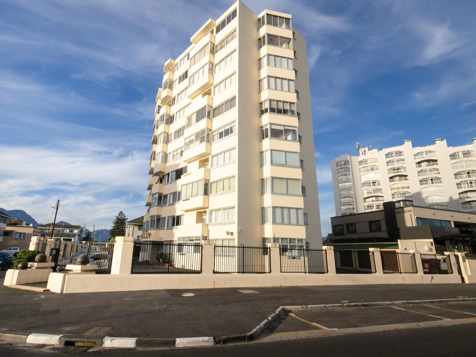 Romilly 92 Beachfront
