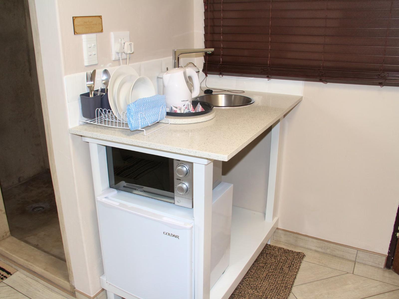 Room 1 — Kitchenette
