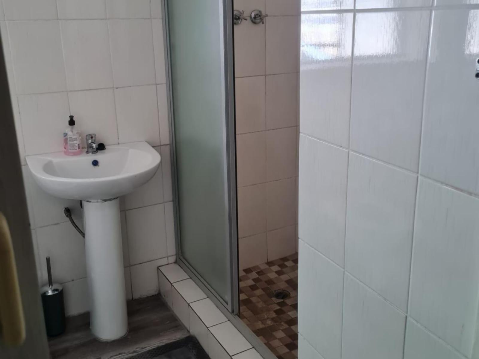 Room 4 — Shower