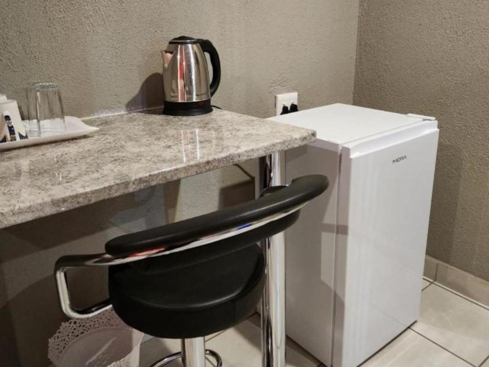 Room 1 — Coffee/tea facilities