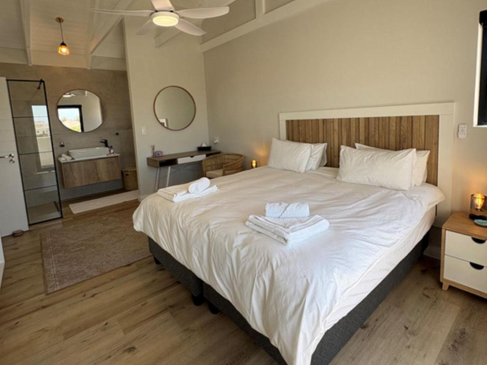 Room 1 — Photo of the whole room
