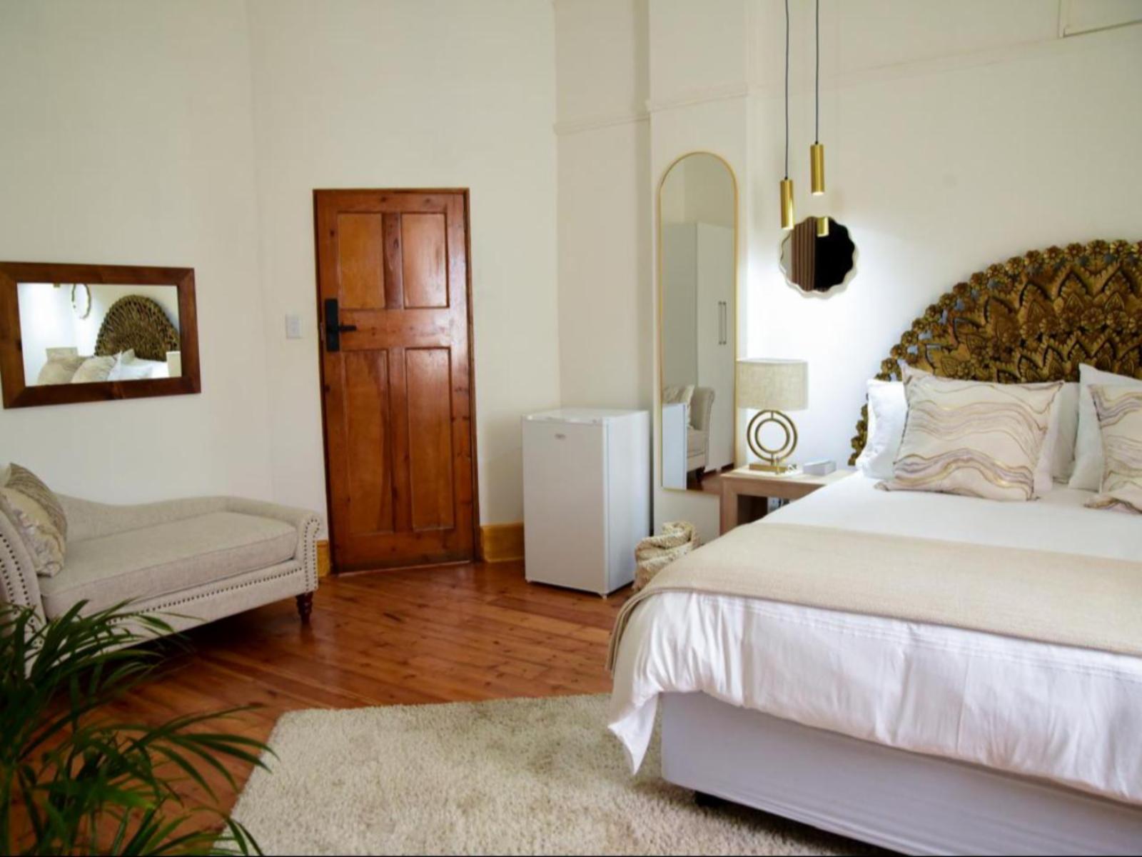 Room 1 — Photo of the whole room