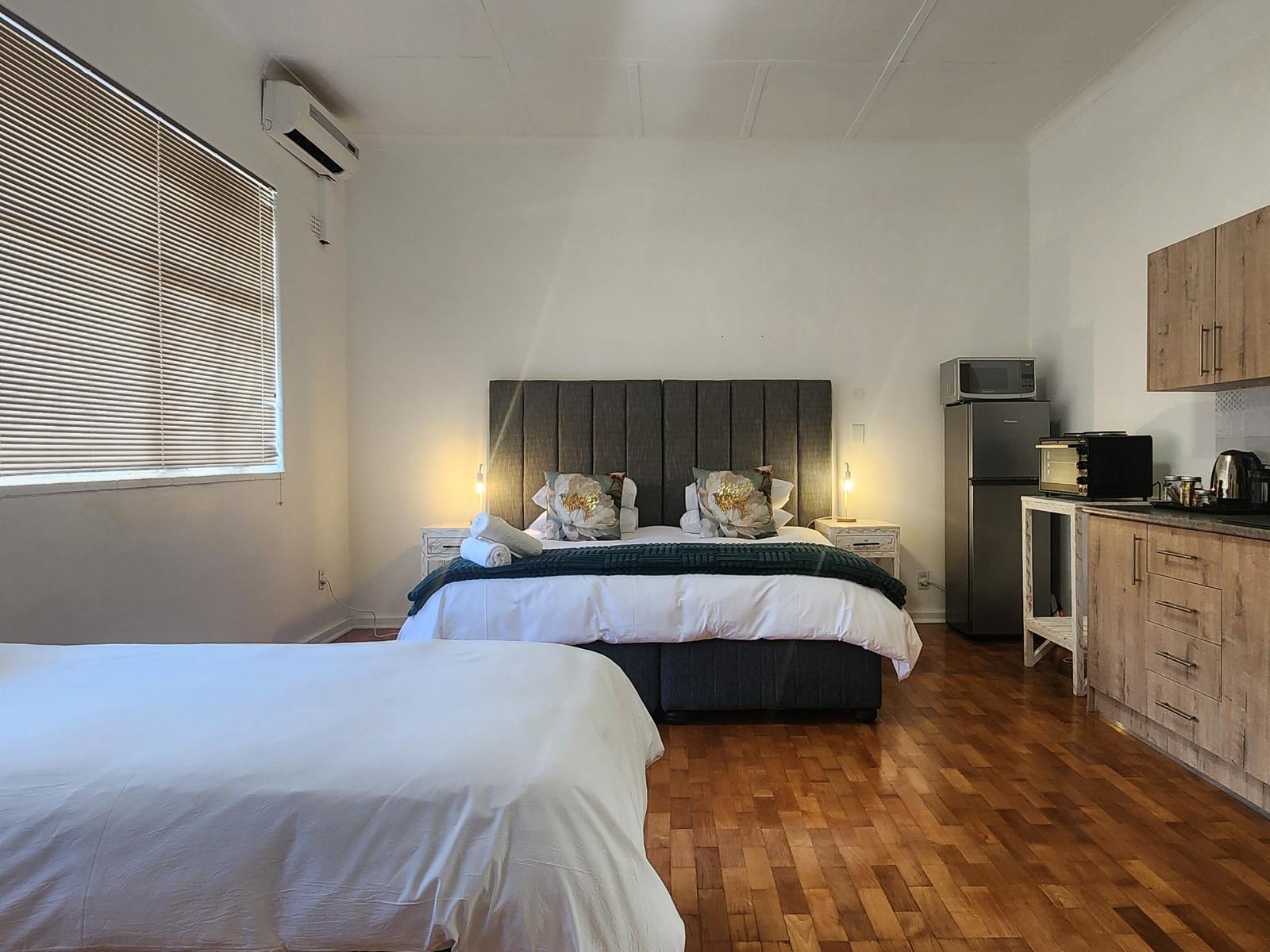 Room 2 — Photo of the whole room