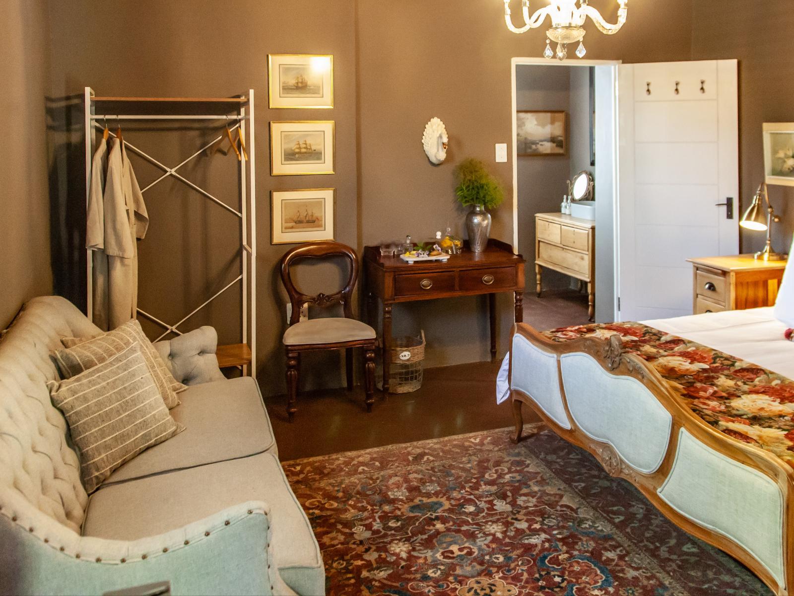 Room 1 — Photo of the whole room