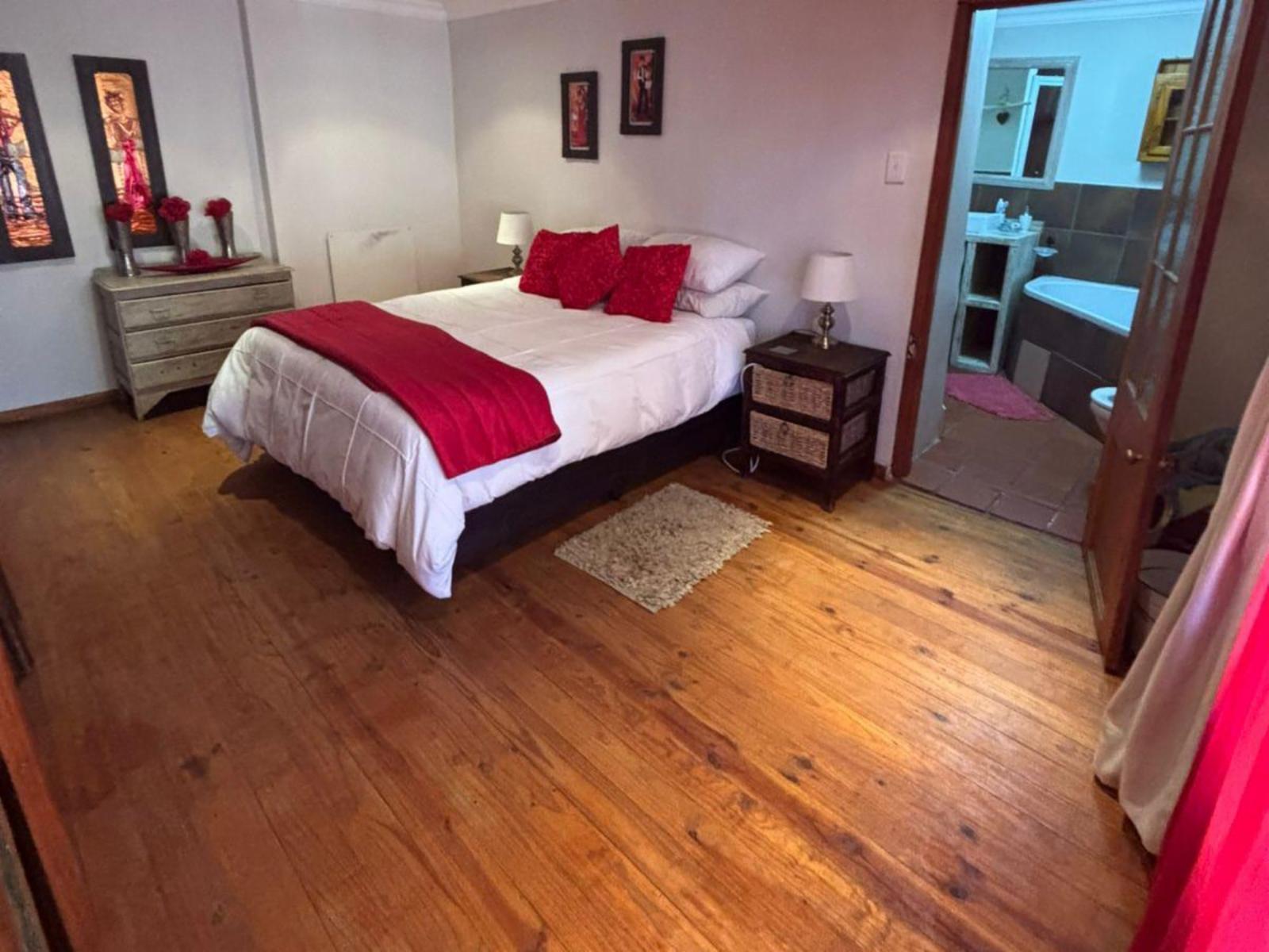 Room 1 — Photo of the whole room