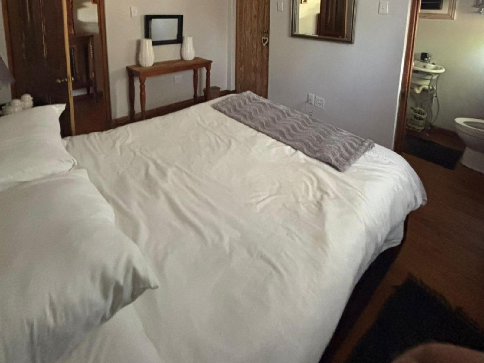 Room 1 — Photo of the whole room