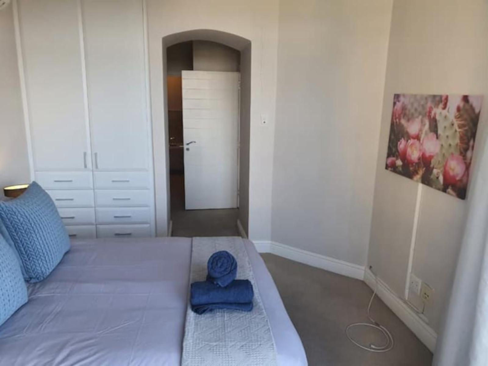 Room 1 — Photo of the whole room