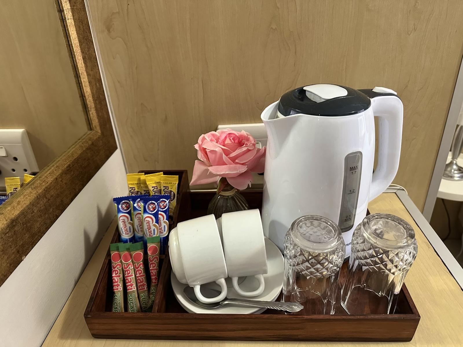 Room 1 — Coffee/tea facilities