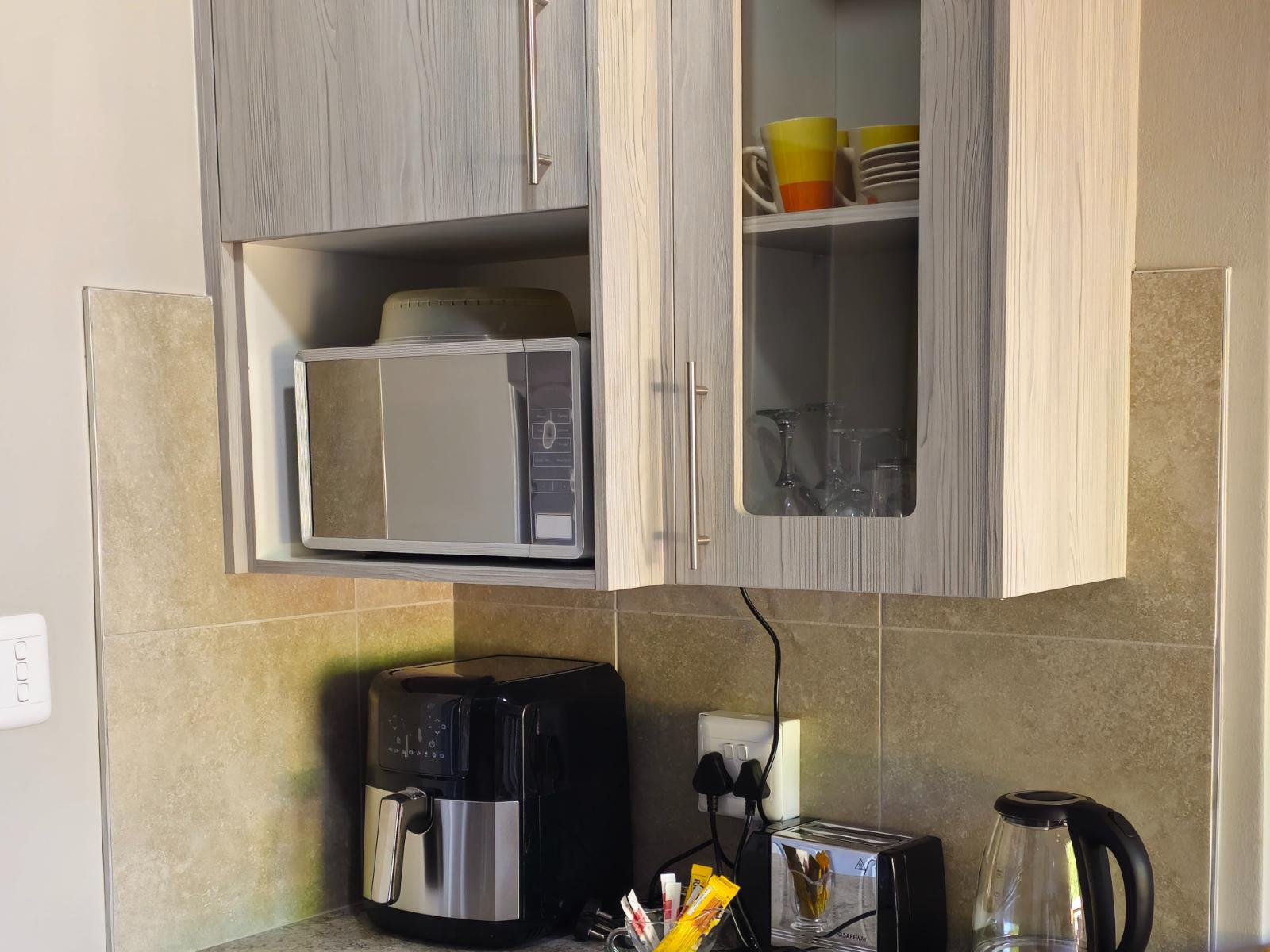 Room 1 — Kitchenette