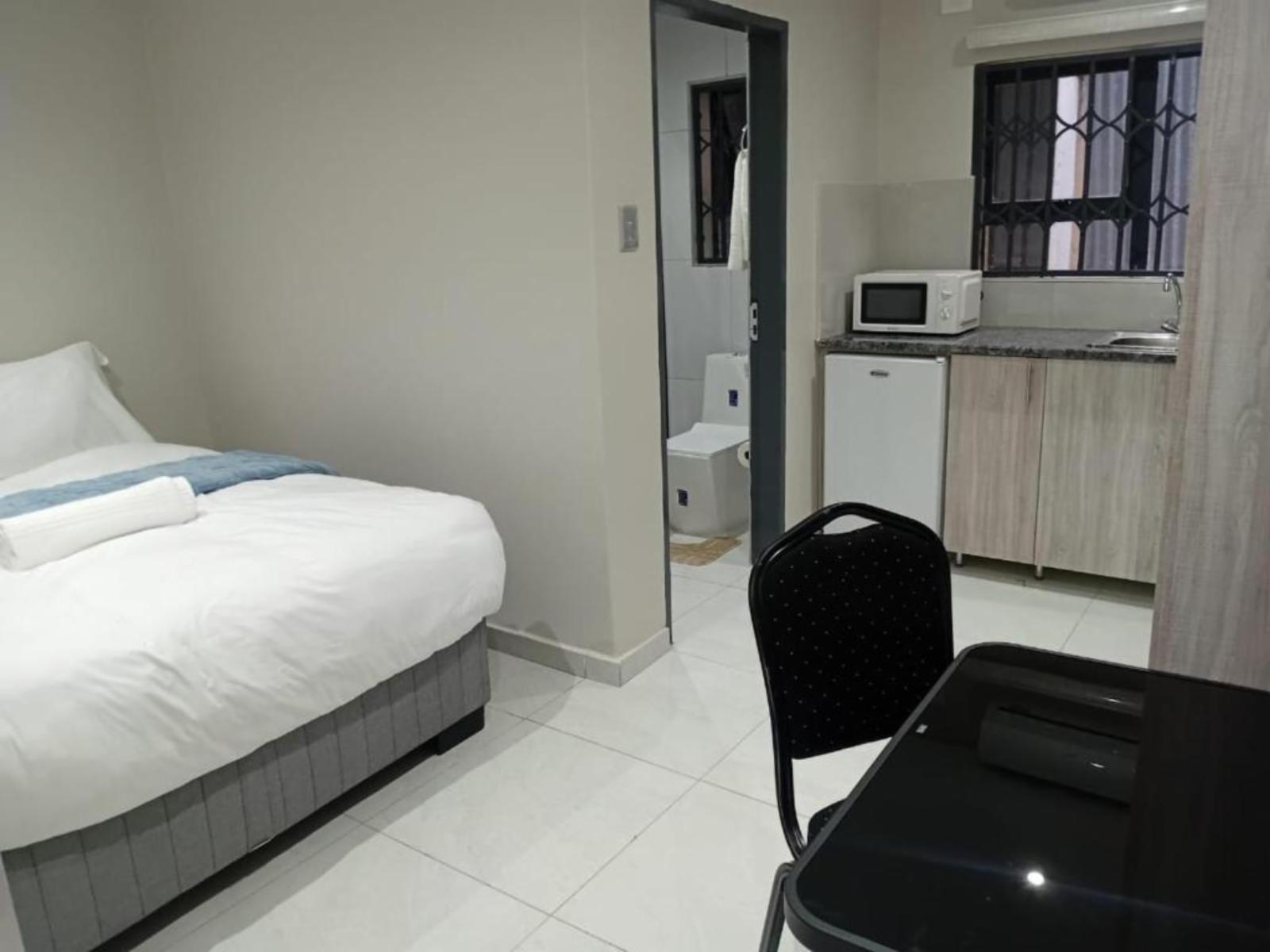 Room 1 — Photo of the whole room