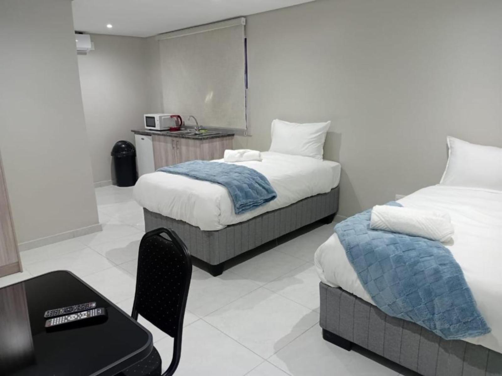 Room 2 — Photo of the whole room