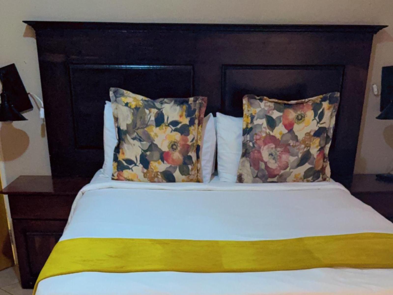 Room 1 — Photo of the whole room