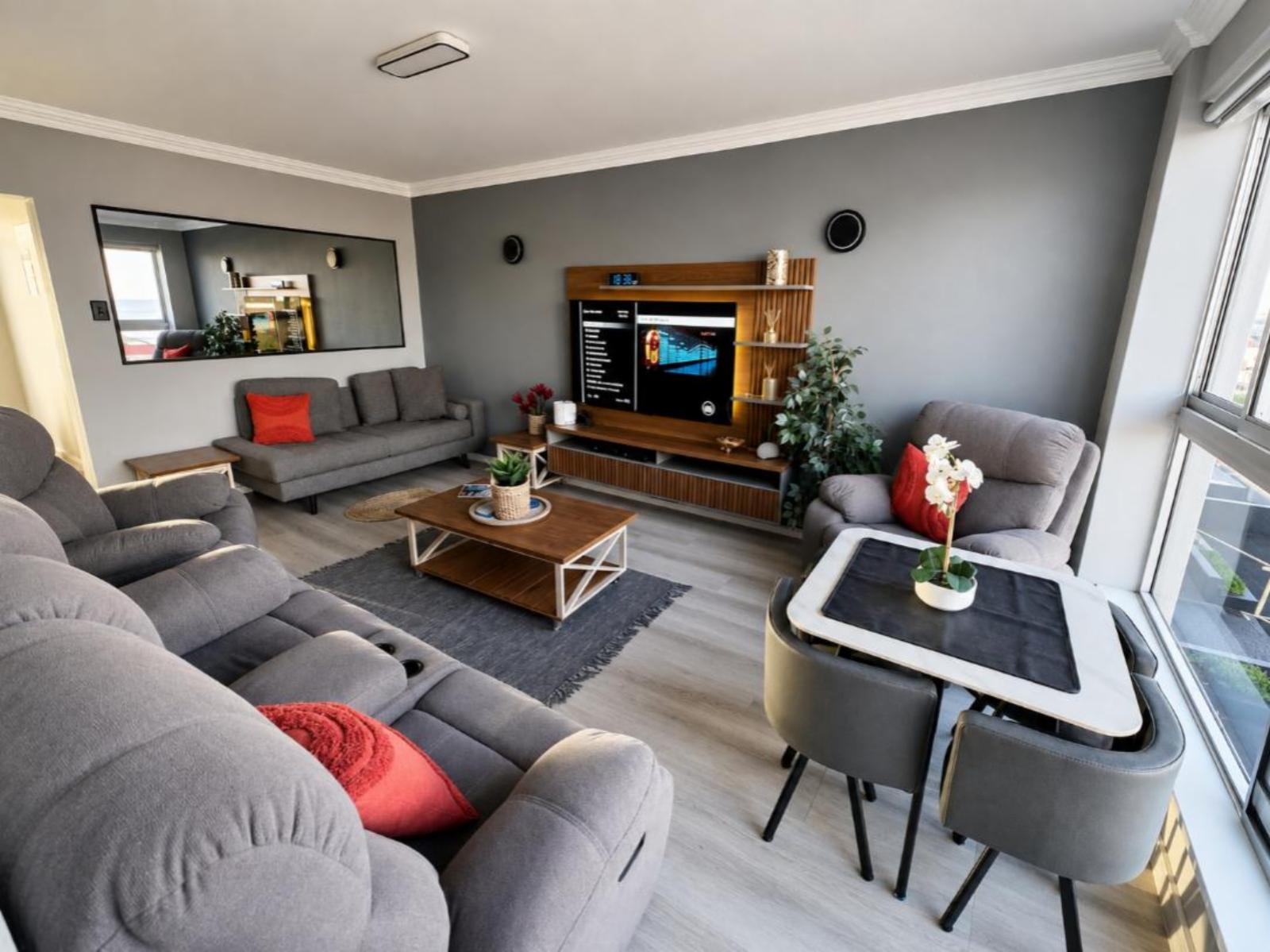 Communal lounge/ TV room