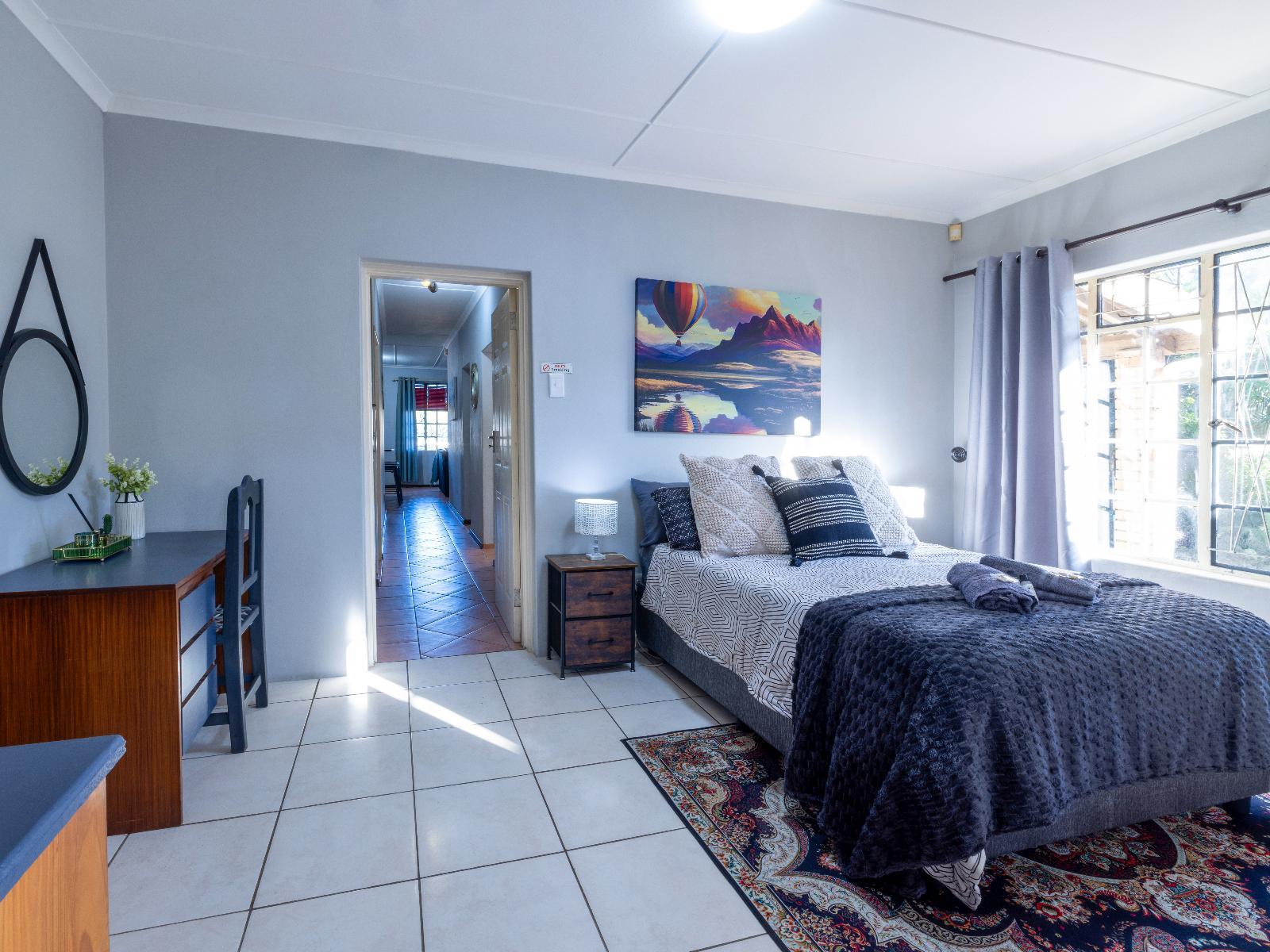 Room 2 — Photo of the whole room
