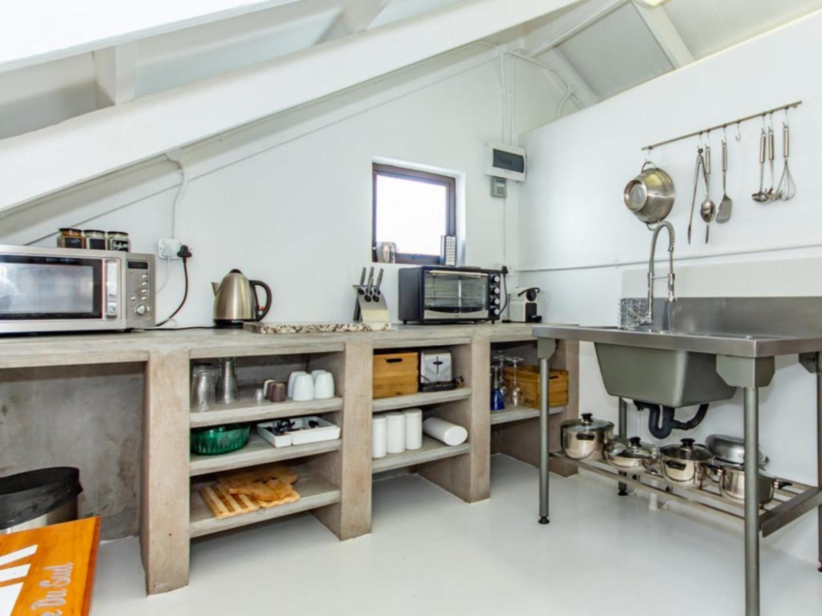 Room 1 — Kitchenette