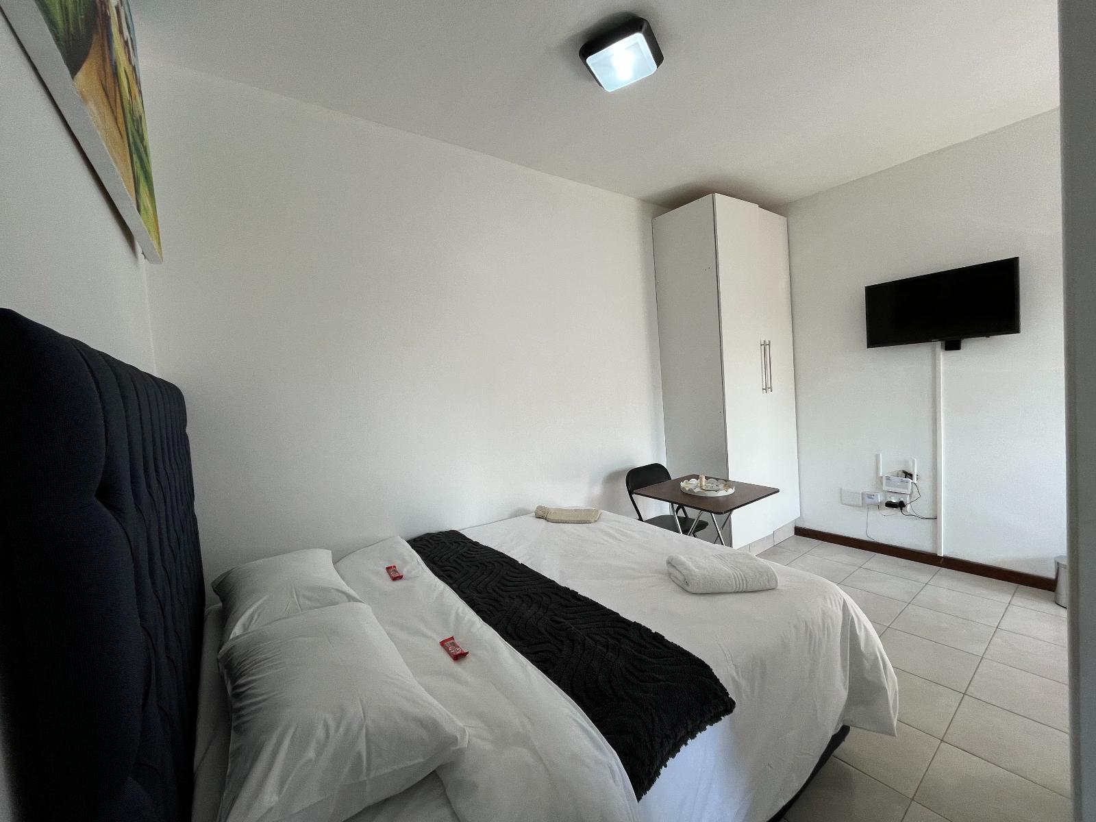 Room 6 — Photo of the whole room