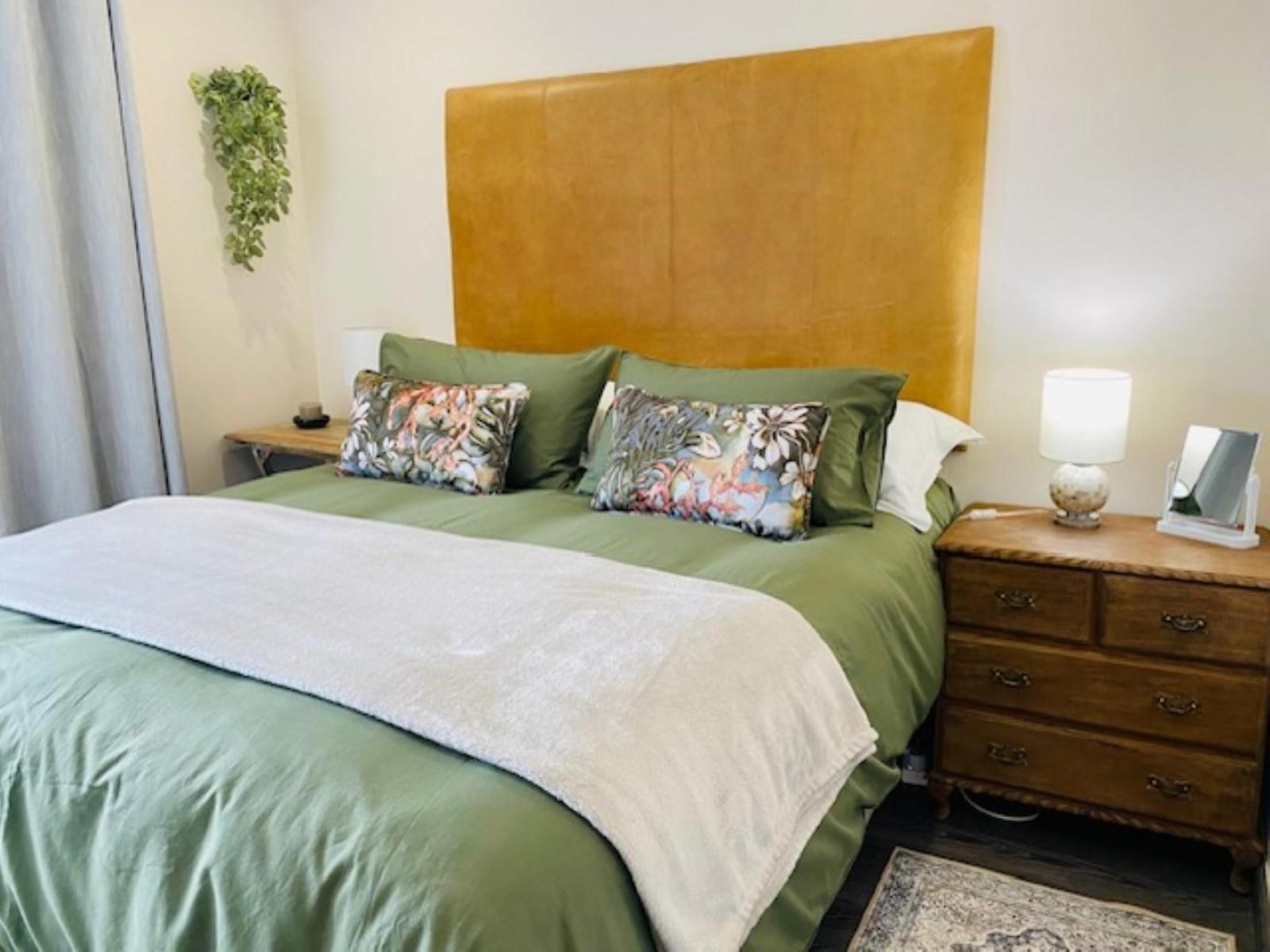 Room 1 — Photo of the whole room