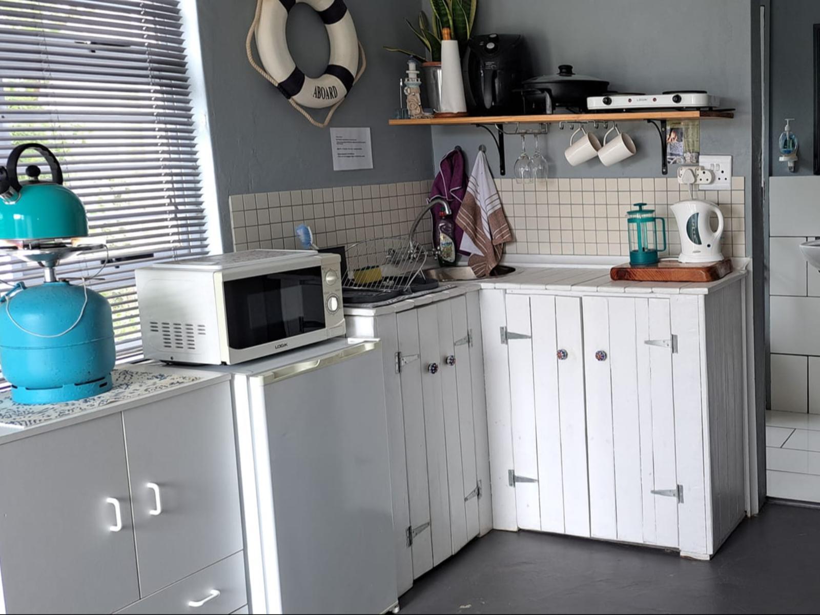 Room 1 — Kitchenette