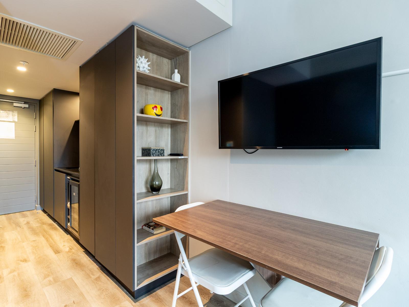 Room 1 — Breakfast area